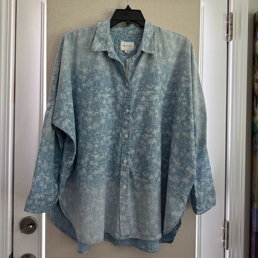 American Eagle Outfitters American Eagle Women's Palm Prints Chambray Shirt Small Size US S / EU 44-46 / 1 - 7 Thumbnail