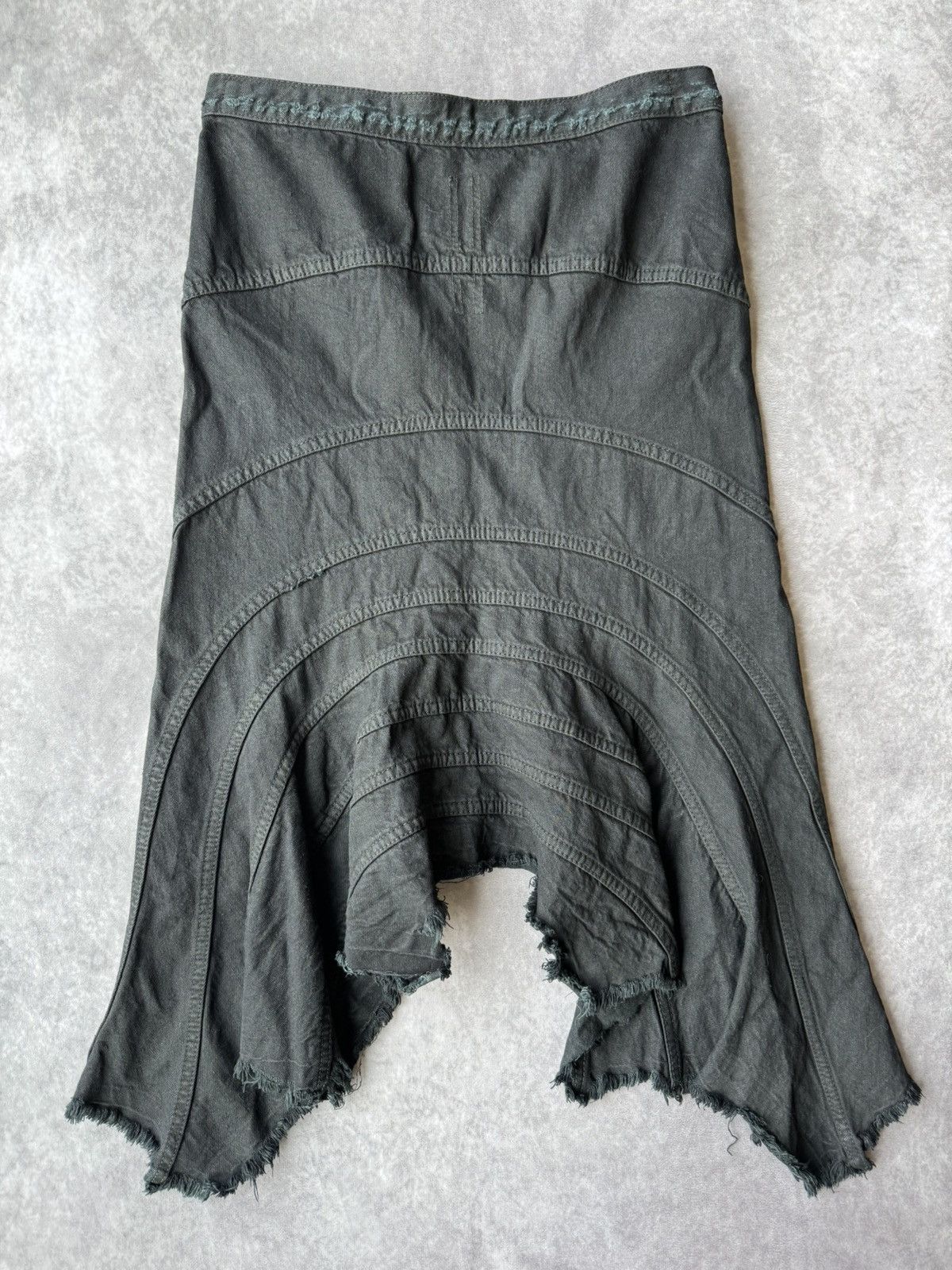 Rick Owens × Rick Owens Drkshdw Rick Owens DRKSHDW Waxed Asymmetrical Denim Skirt Size 27" / US 4 / IT 40 - 2 Thumbnail