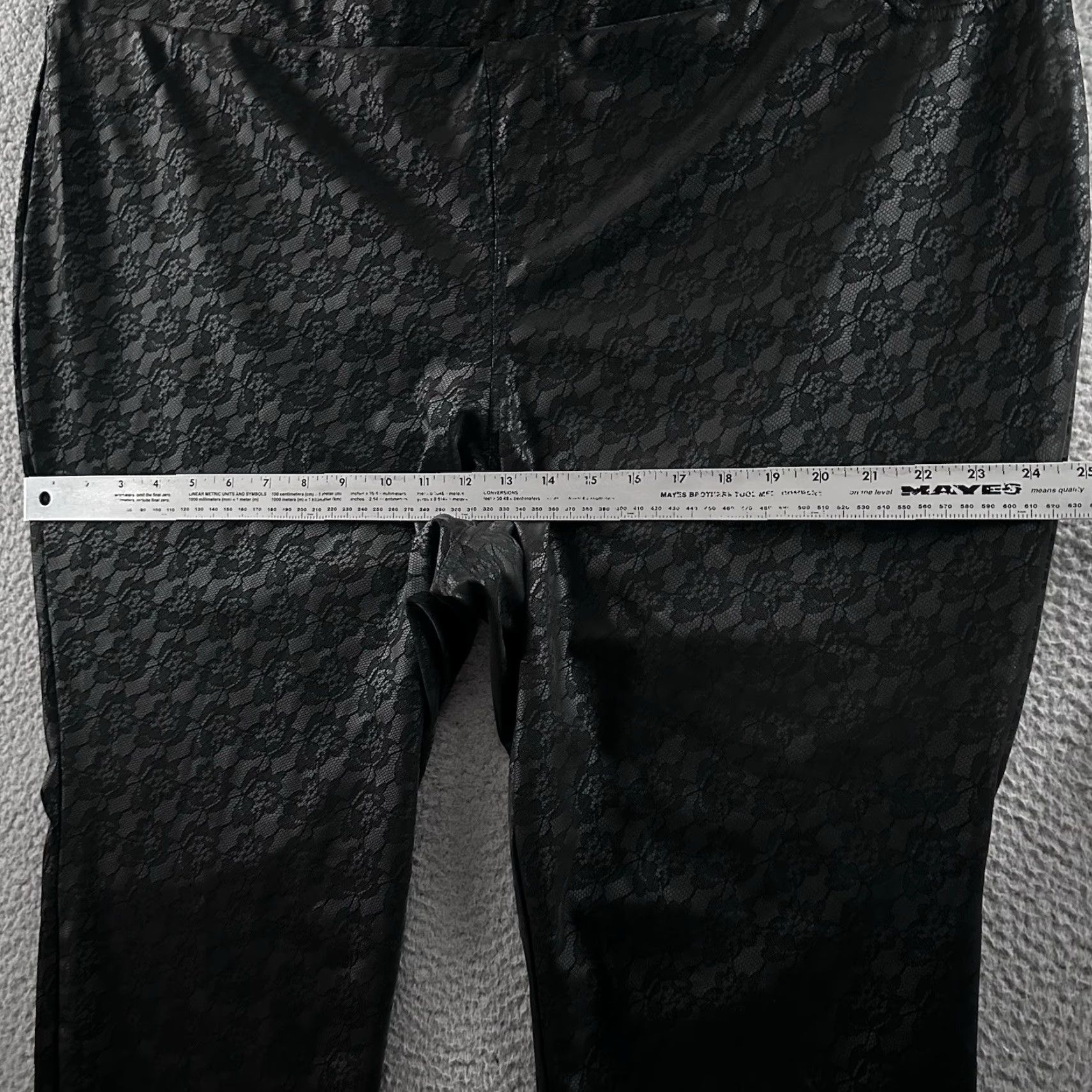 Torrid Torrid Leggings Black 5X Ankle Lace Floral Polyester Blend Womens Plus Pants Size 40" / US 18 - 7 Thumbnail