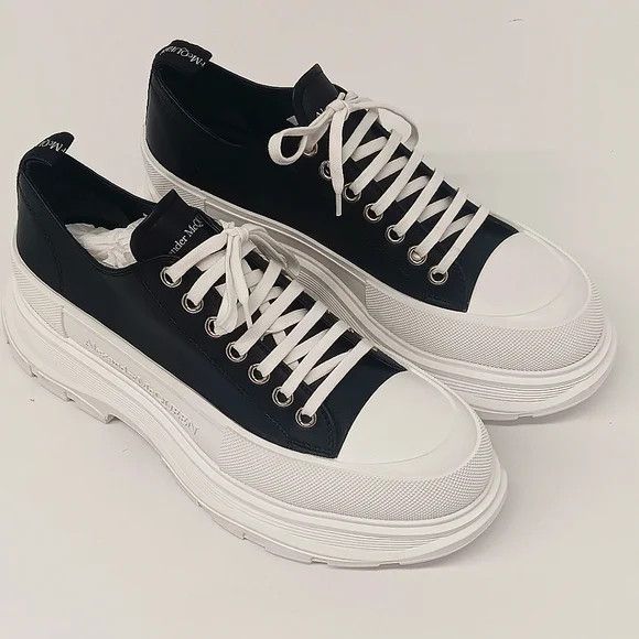 Alexander McQueen Alexander McQueen Tread Slick Low Top Sneakers - EU44.5/US Size US 11.5 / EU 44-45 - 2 Thumbnail