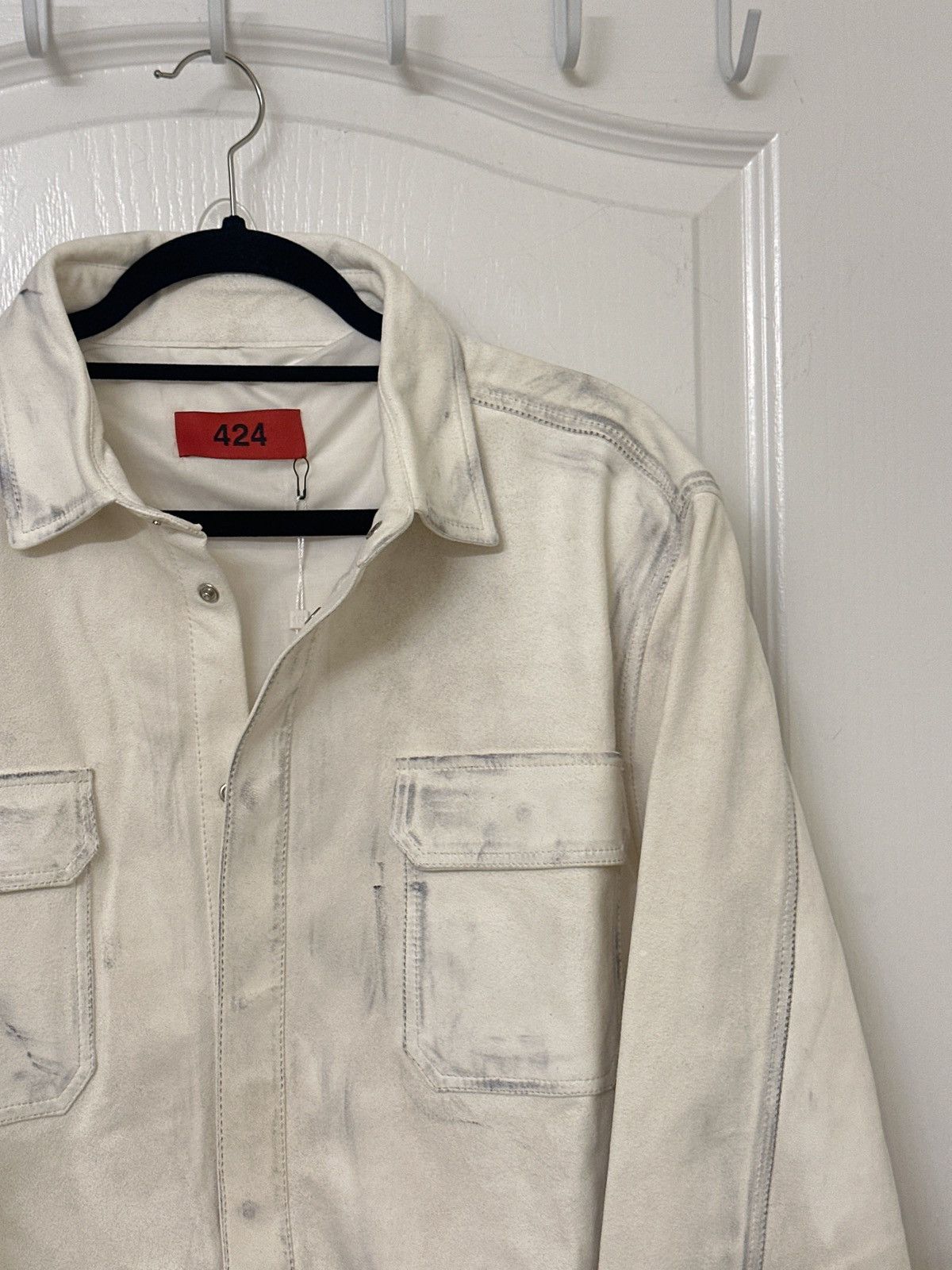 424 $1,680 distressed worn leather snap button shirt jacket Size US M / EU 48-50 / 2 - 4 Thumbnail