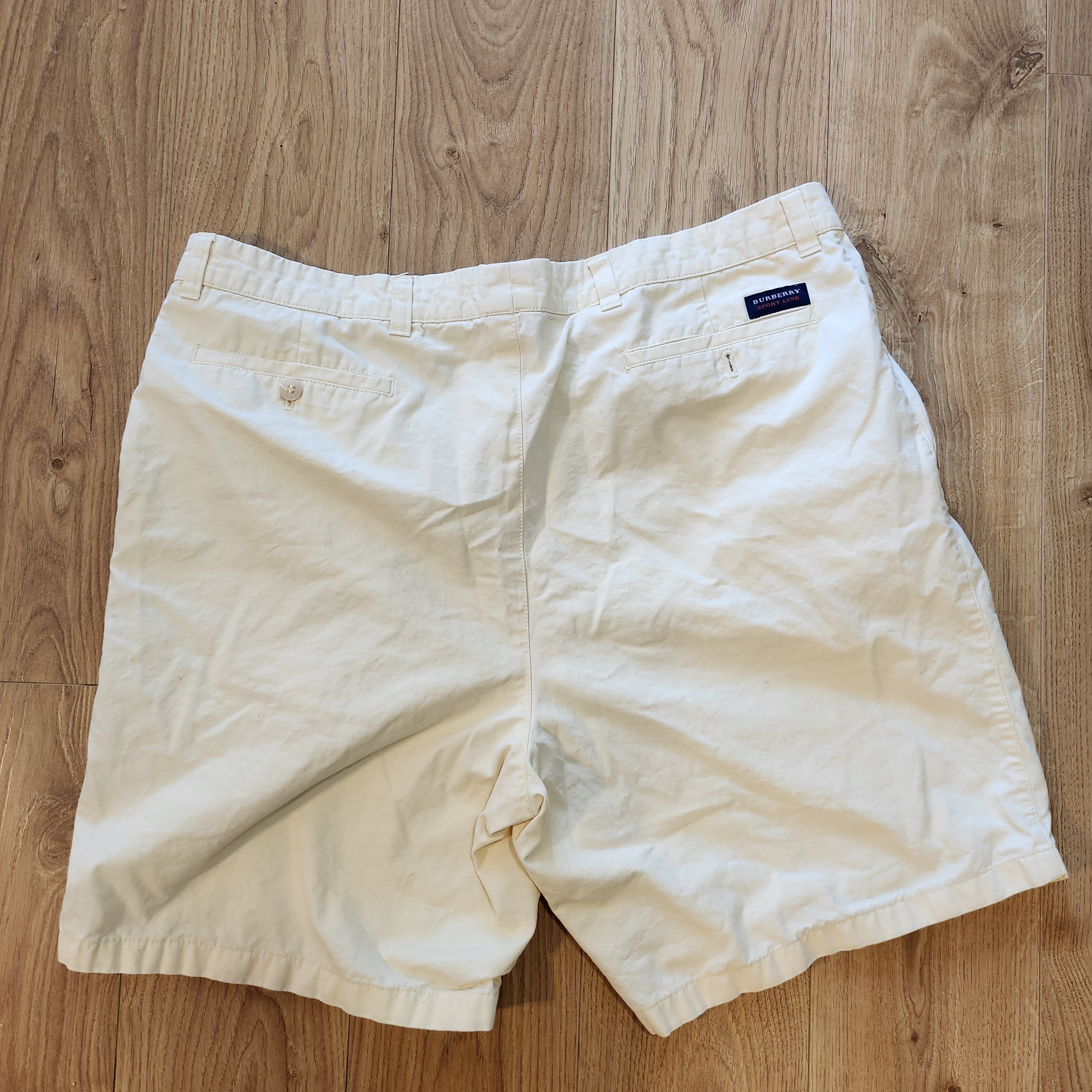 Burberry Burberry Sport Shorts Yellow Size US 34 / EU 50 - 4 Thumbnail