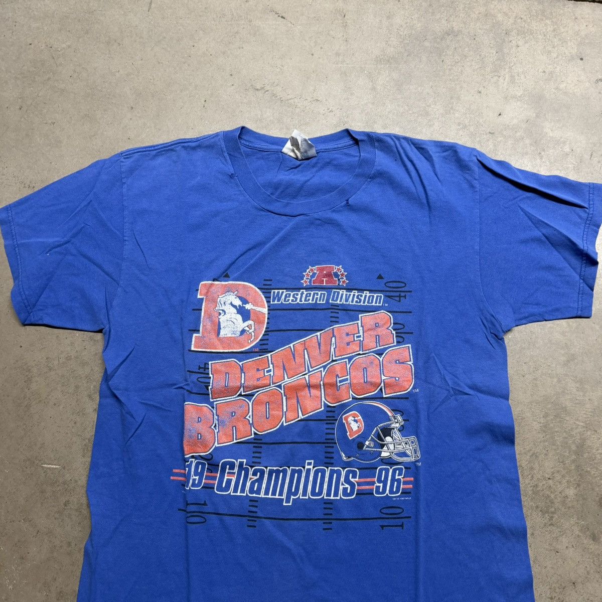 Pro Player Vintage Broncos tees Size US XL / EU 56 / 4 - 3 Thumbnail