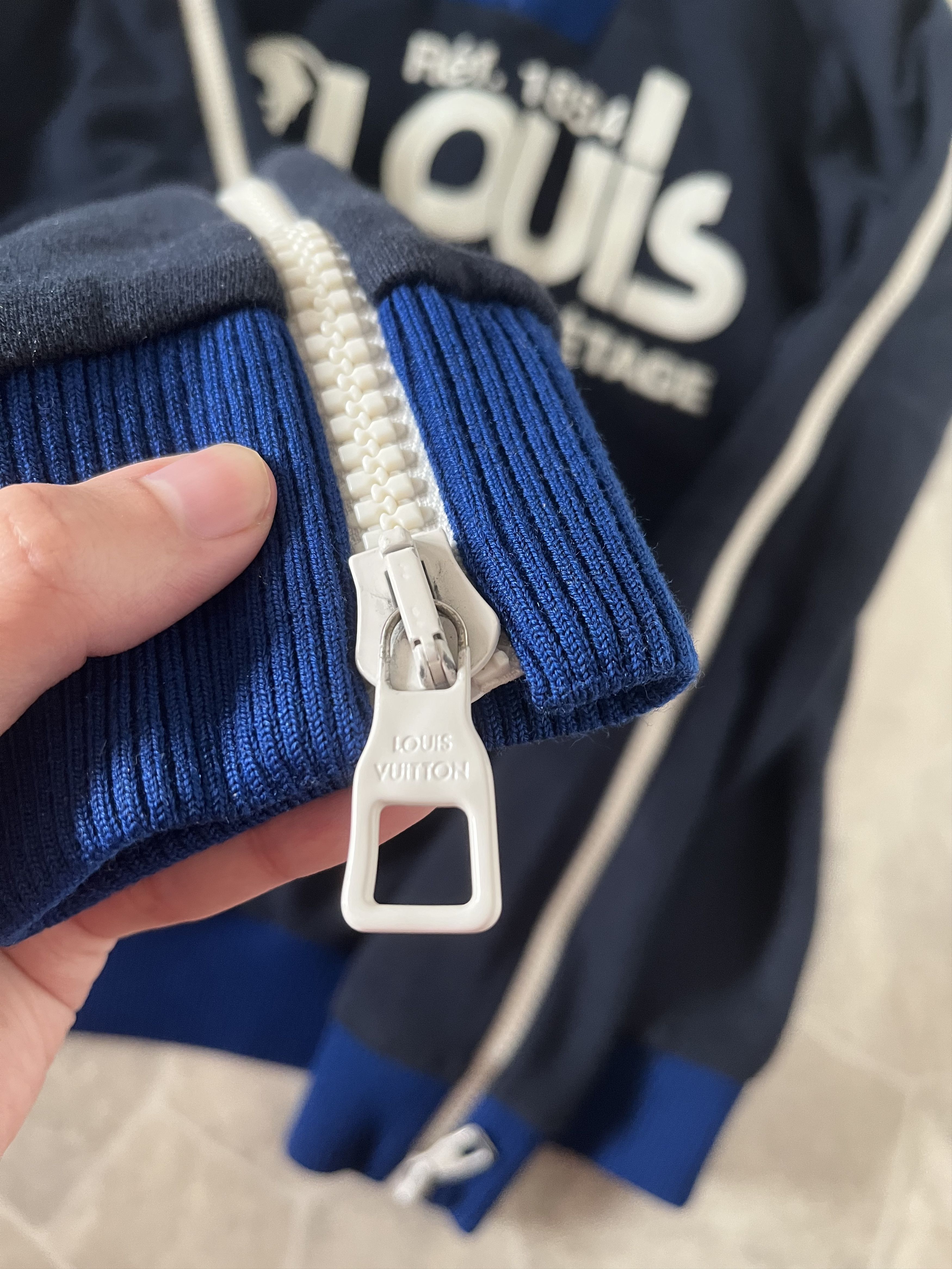Louis Vuitton Louis Vuitton 2ème Étage Pullover Size US L / EU 52-54 / 3 - 3 Thumbnail