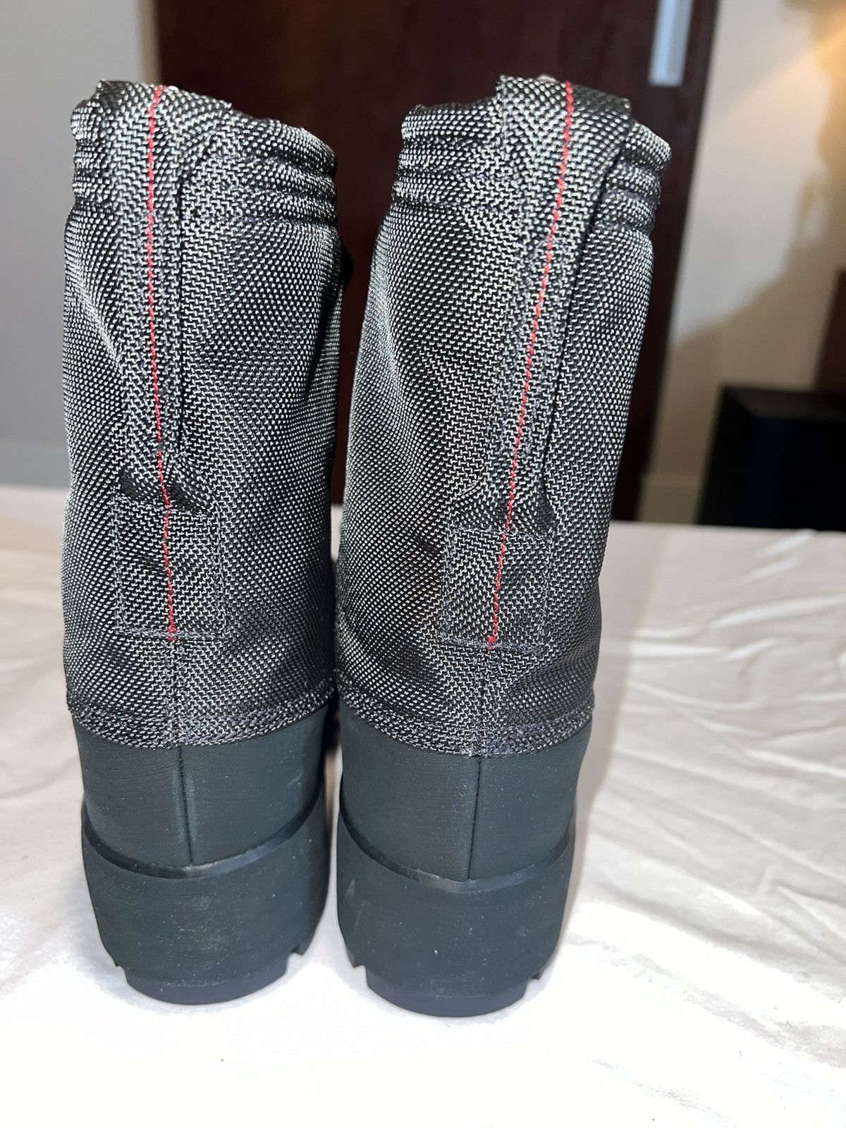 Adidas × Yeezy 2015 Adidas Yeezy Boost 950 Boots Pirate Black W Size 7 Size US 7 / IT 37 - 10 Thumbnail
