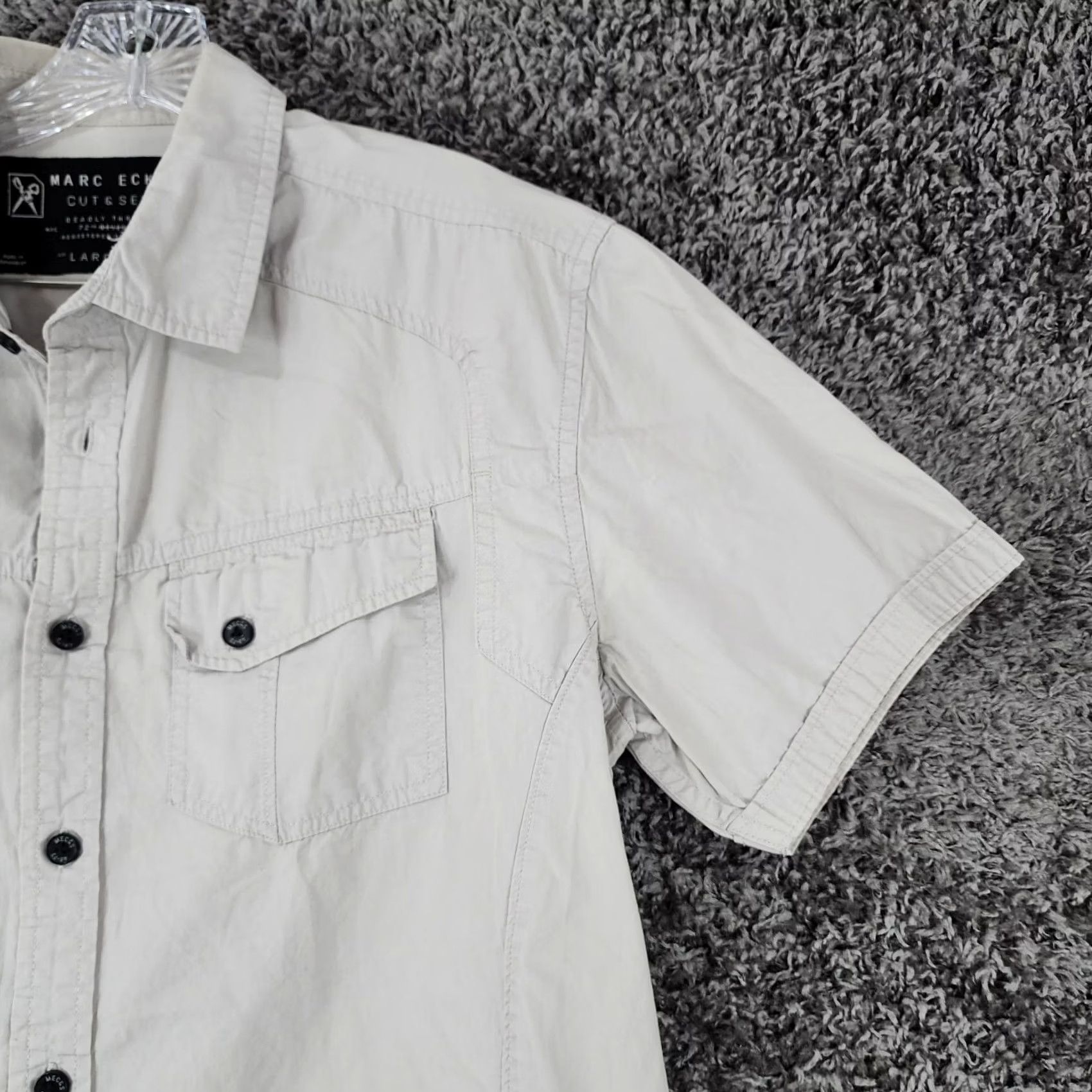 Marcs Marc Ecko Cut & Sew Womens Beige Short Sleeve Button Up With Pockets L Womens Shirt Short Sleeve Beige Pockets 90s? Size 36" / US 14 / IT 50 - 3 Thumbnail