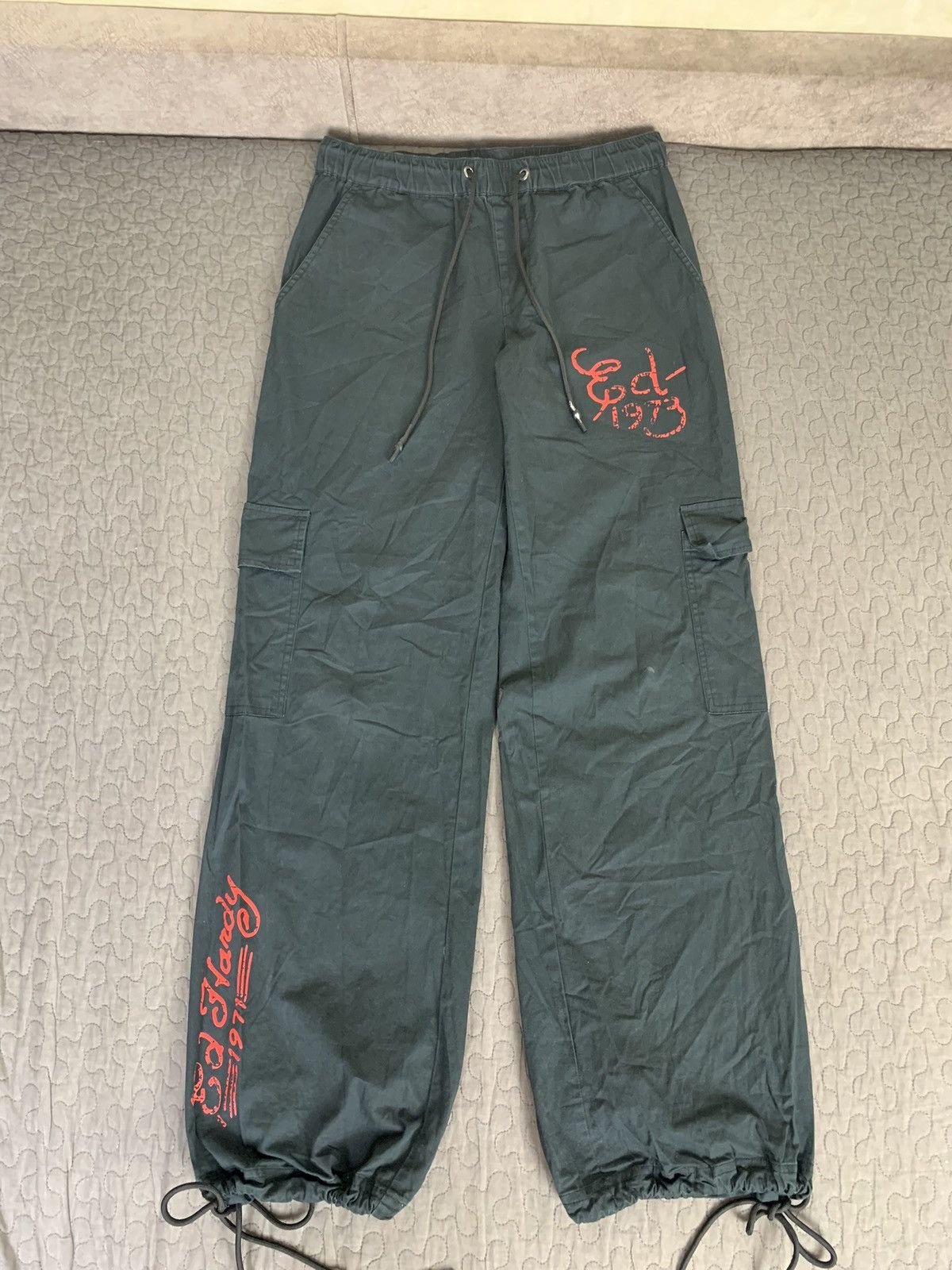 Ed Hardy Y2K Ed Hardy x Urban Outfiters Parachute Cargo Pants Size XS Size US 28 / EU 44 - 1 Thumbnail