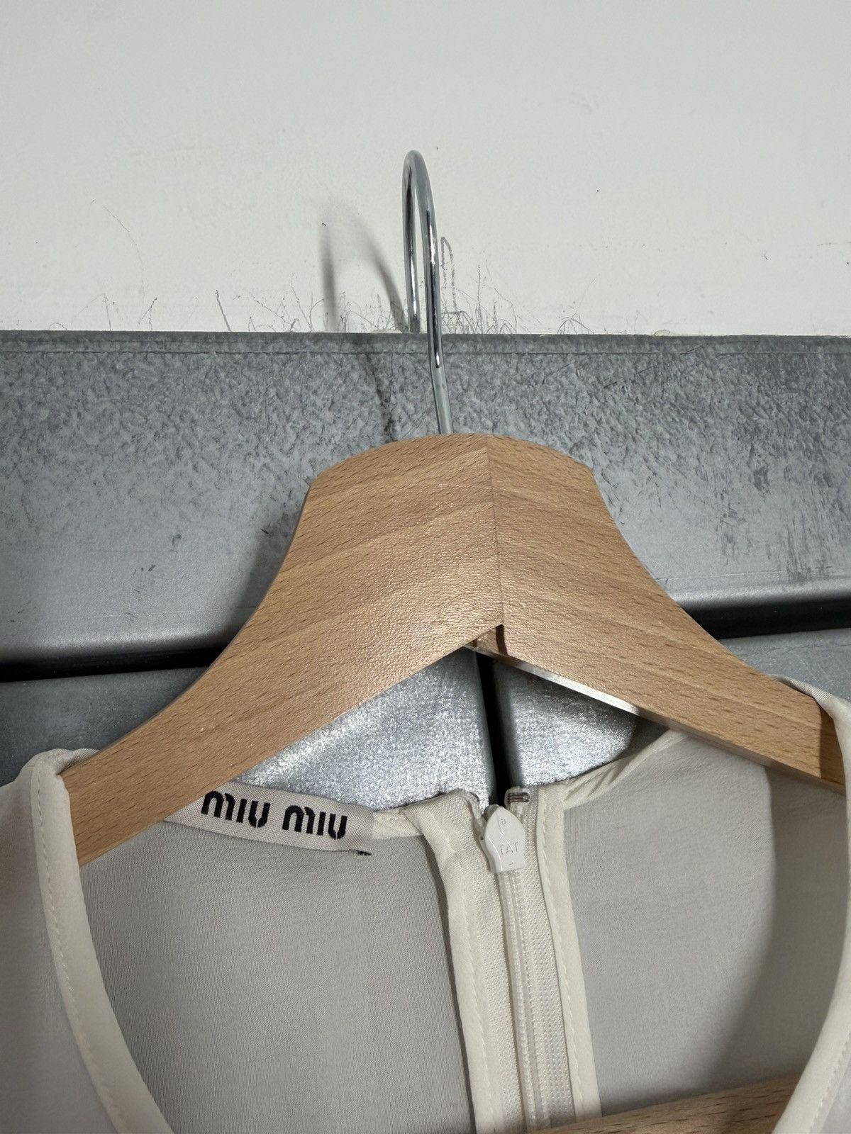 Miu Miu Miu Miu Silk 1/3 Back Zip Blouse Size S / US 4 / IT 40 - 7 Thumbnail