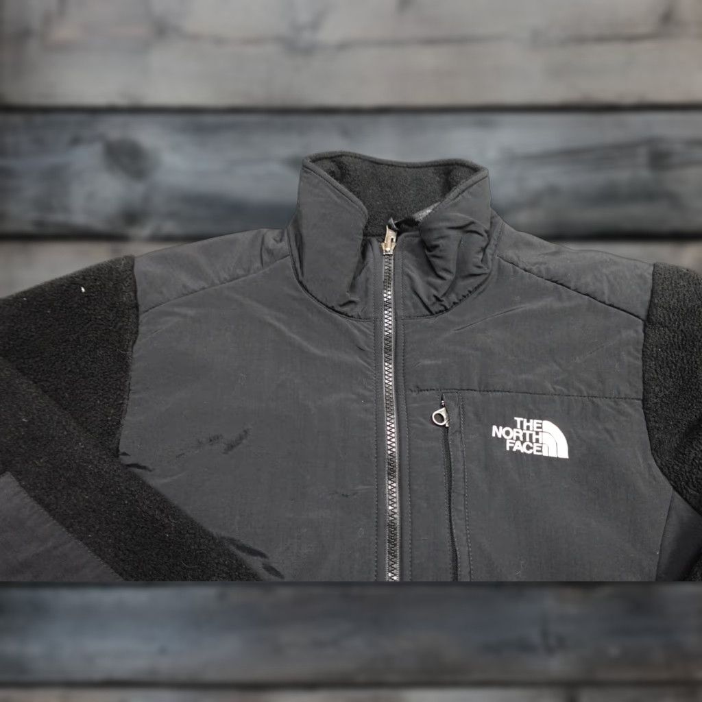 The North Face The North Face Denali Jacket Women M Black Solid Logo Regular Fit Long Sleeve Front Zip Winter Fall Spring 90s Outdoors Mens Womens Girls Size M / US 6-8 / IT 42-44 - 1 Thumbnail