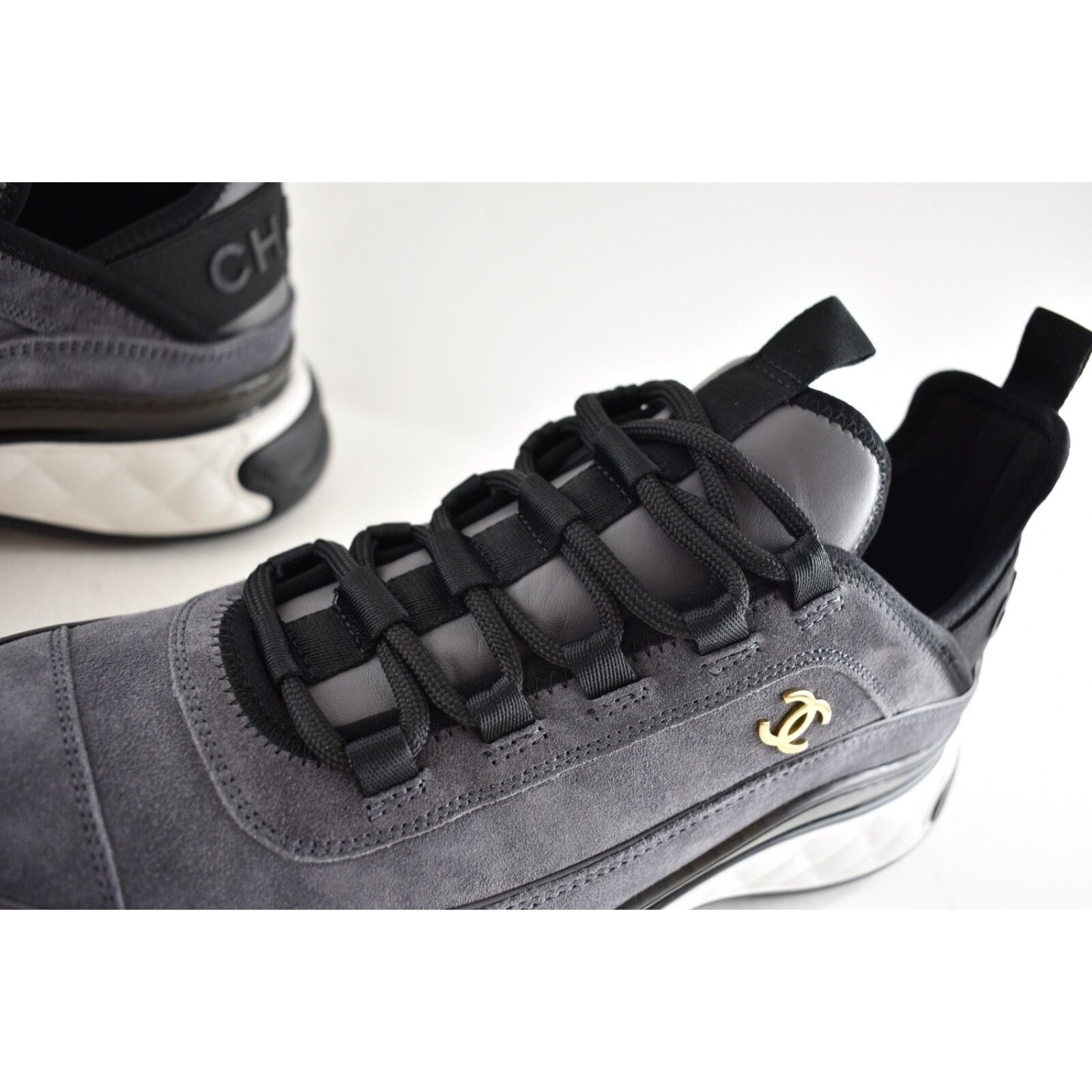 Chanel Chanel 23K Grey Suede CC Logo Lace Up Low Top Sneaker 42 Size US 12 / IT 42 - 11 Thumbnail
