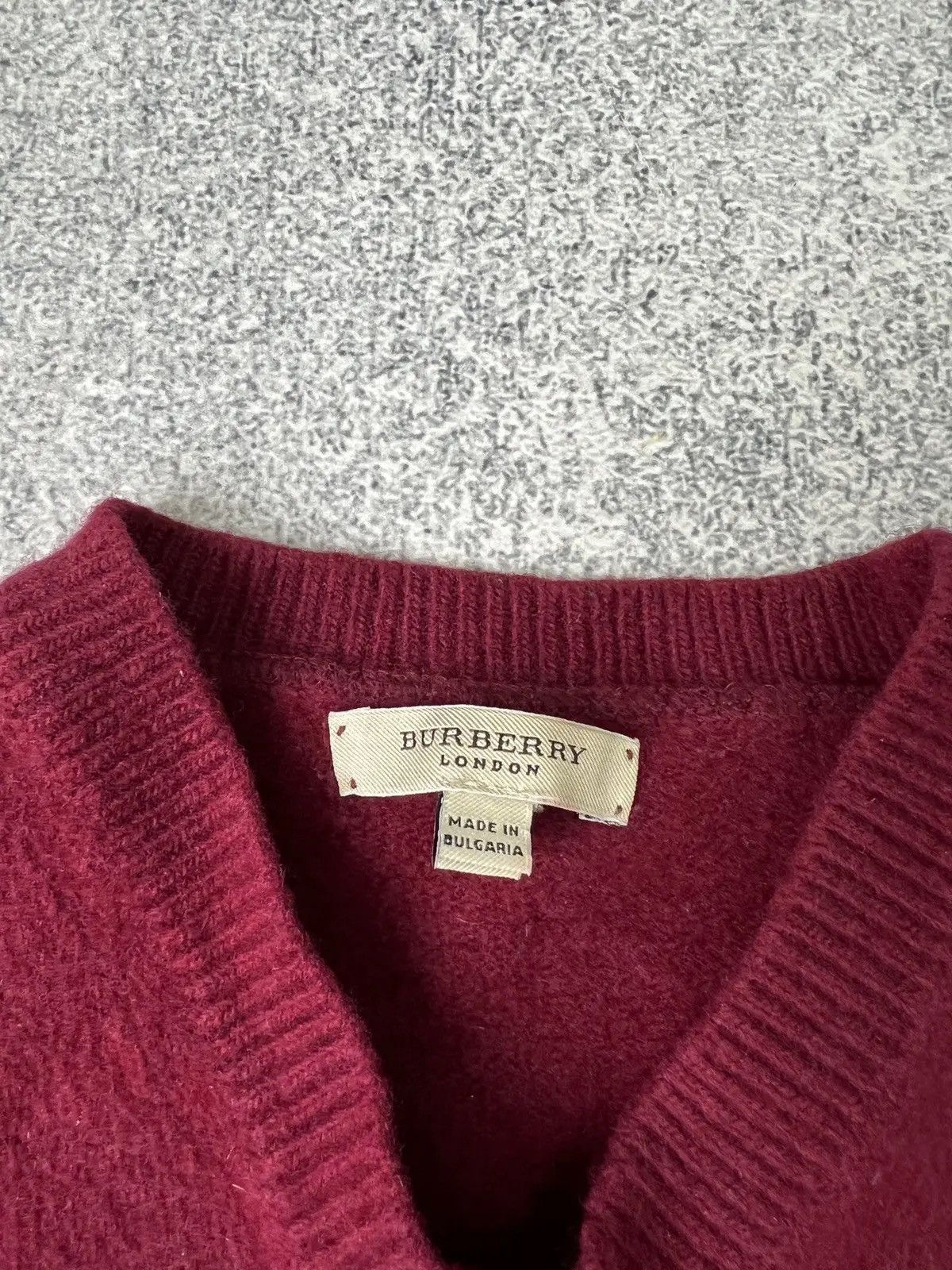 Burberry × Vintage Vintage Burberry cashmere wool v-neck sweater Size US M / EU 48-50 / 2 - 7 Thumbnail