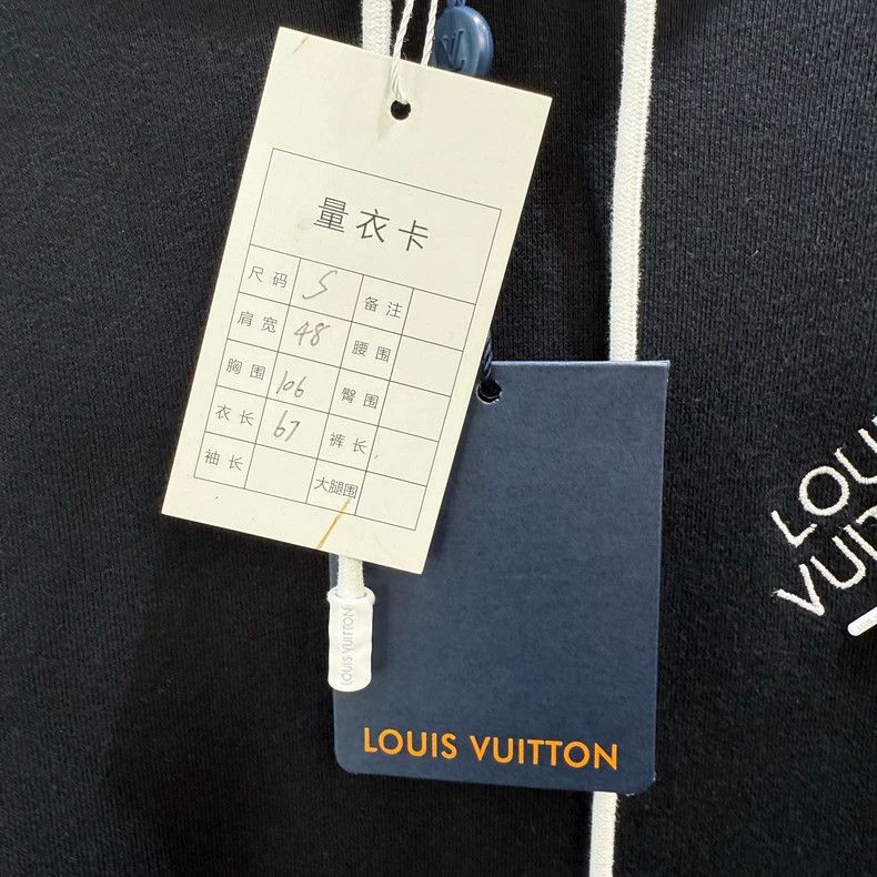 Louis Vuitton Louis Vuitton 23 New Pin Embroidered Logo Hooded Long Slee Size US S / EU 44-46 / 1 - 4 Thumbnail