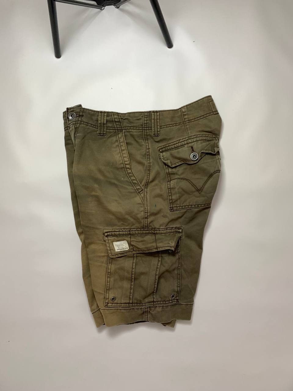 Levi's × Vintage Crazy Y2K/2000s Baggy Distressed Levi’s Skater Cargo Shorts Size US 30 / EU 46 - 4 Thumbnail