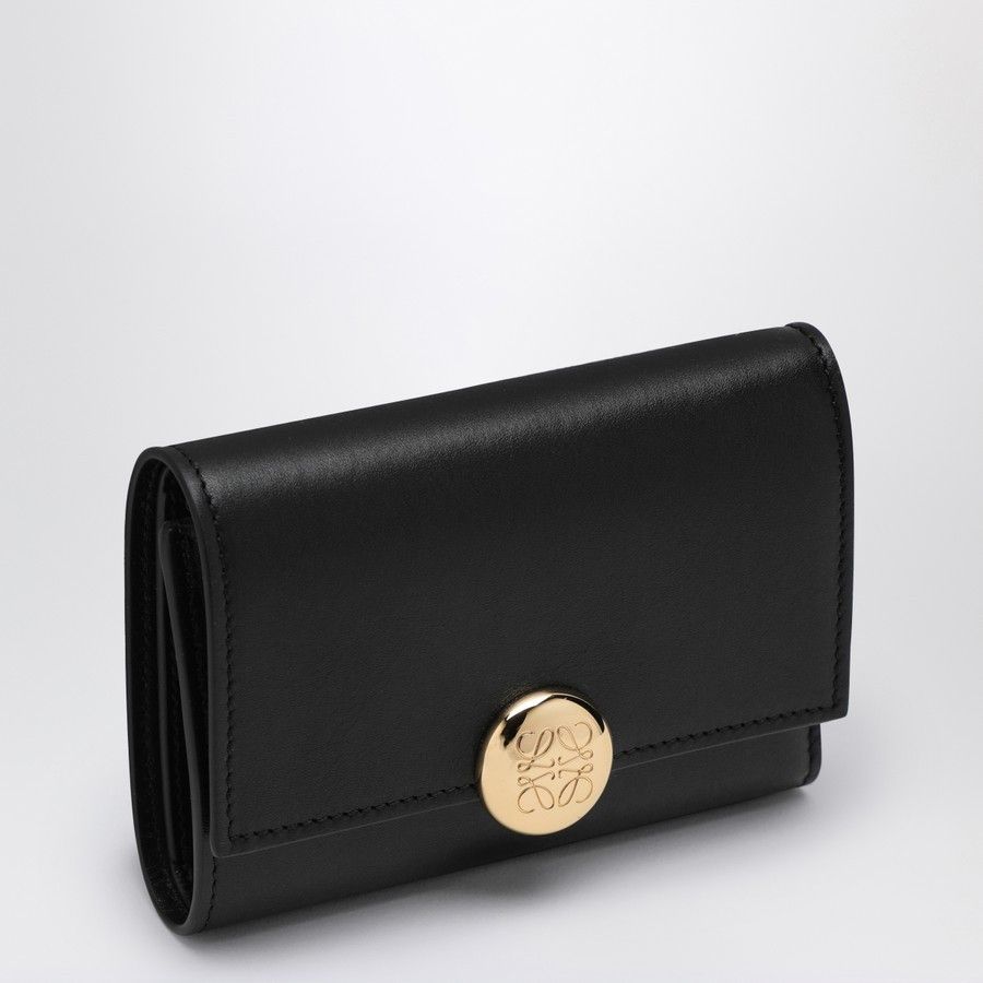 o1d2blof0824 Size: OS / Leather Pebble Small Wallet in Black