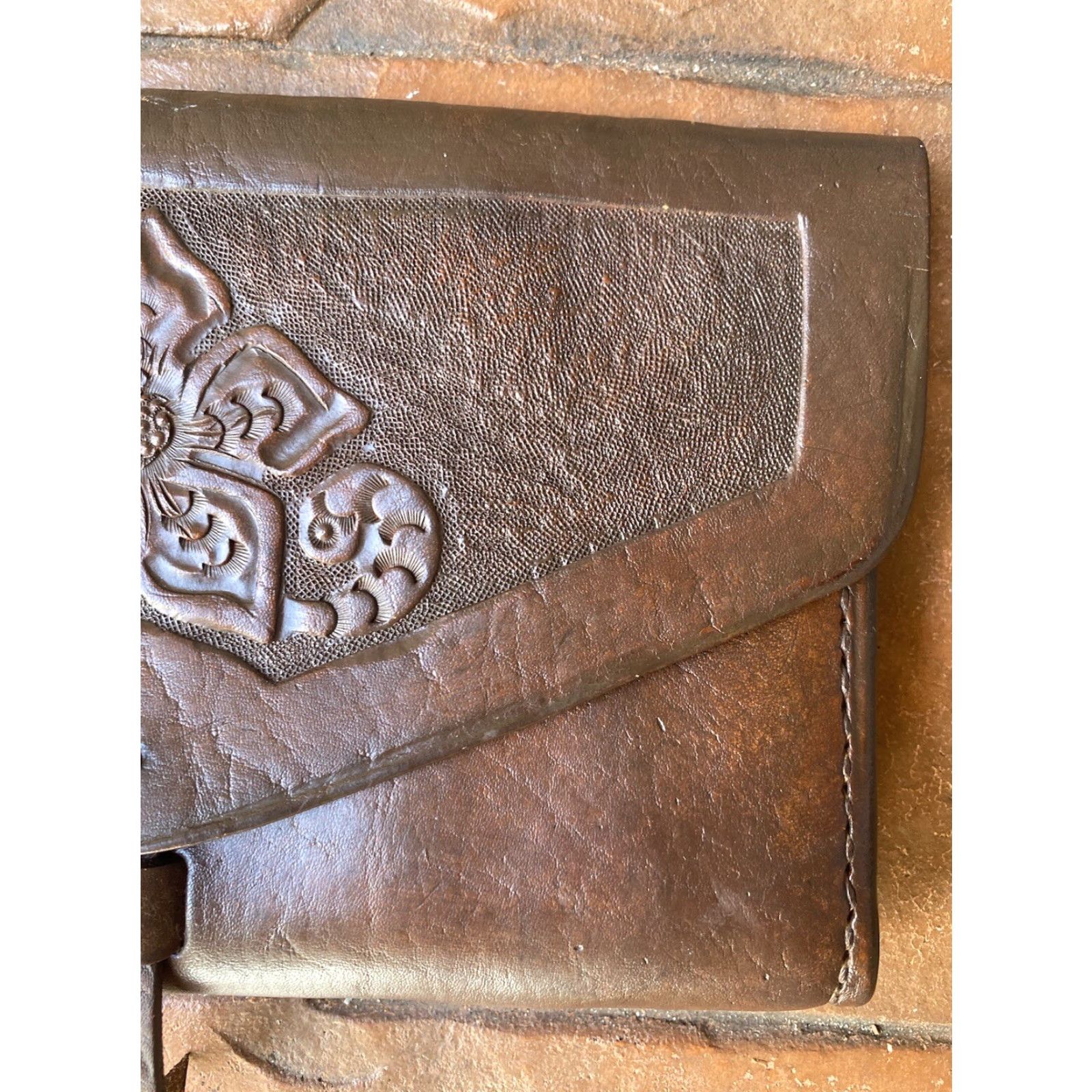 Vintage VINTAGE Leather Western Hand Tooled Embossed Clutch Envelope Purse Bag 9" Brown Women Clutch Western Bag Size ONE SIZE - 3 Thumbnail