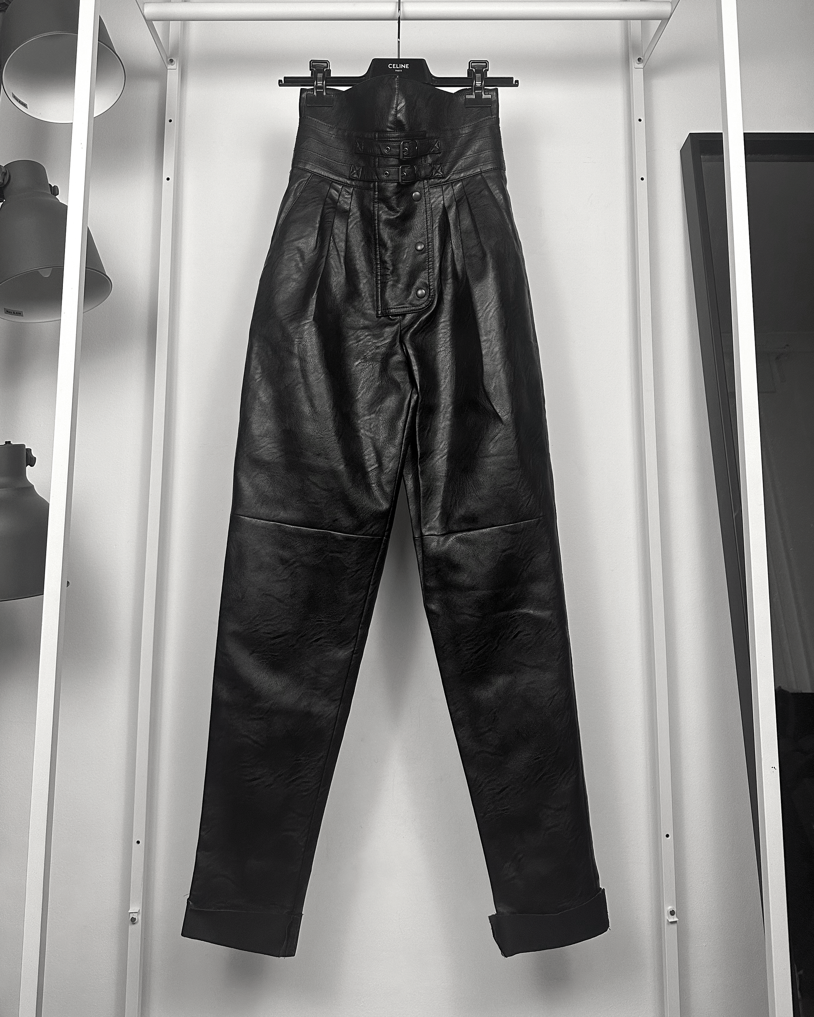 Maison Margiela Maison Margiela Blank Tag Leather Pants Size US 26 / EU 42 - 1 Thumbnail