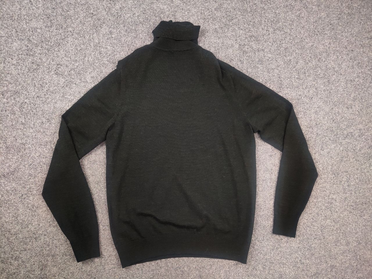 Uniqlo Uniqlo light wool Sweater high turtleneck collar dark green Size US M / EU 48-50 / 2 - 8 Thumbnail