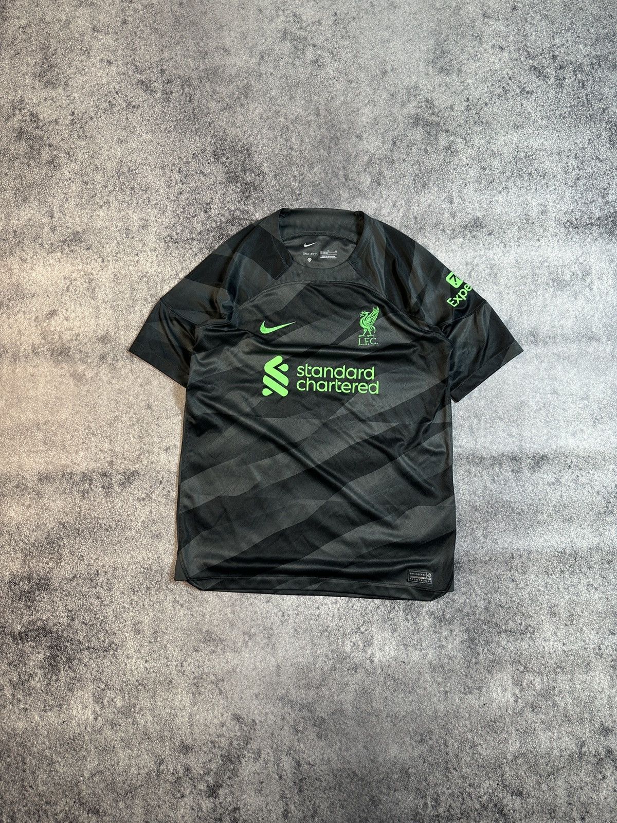 Nike Nike Liverpool soccer jersey Streetwear football rare Xs Size US XS / EU 42 / 0 - 1 Thumbnail