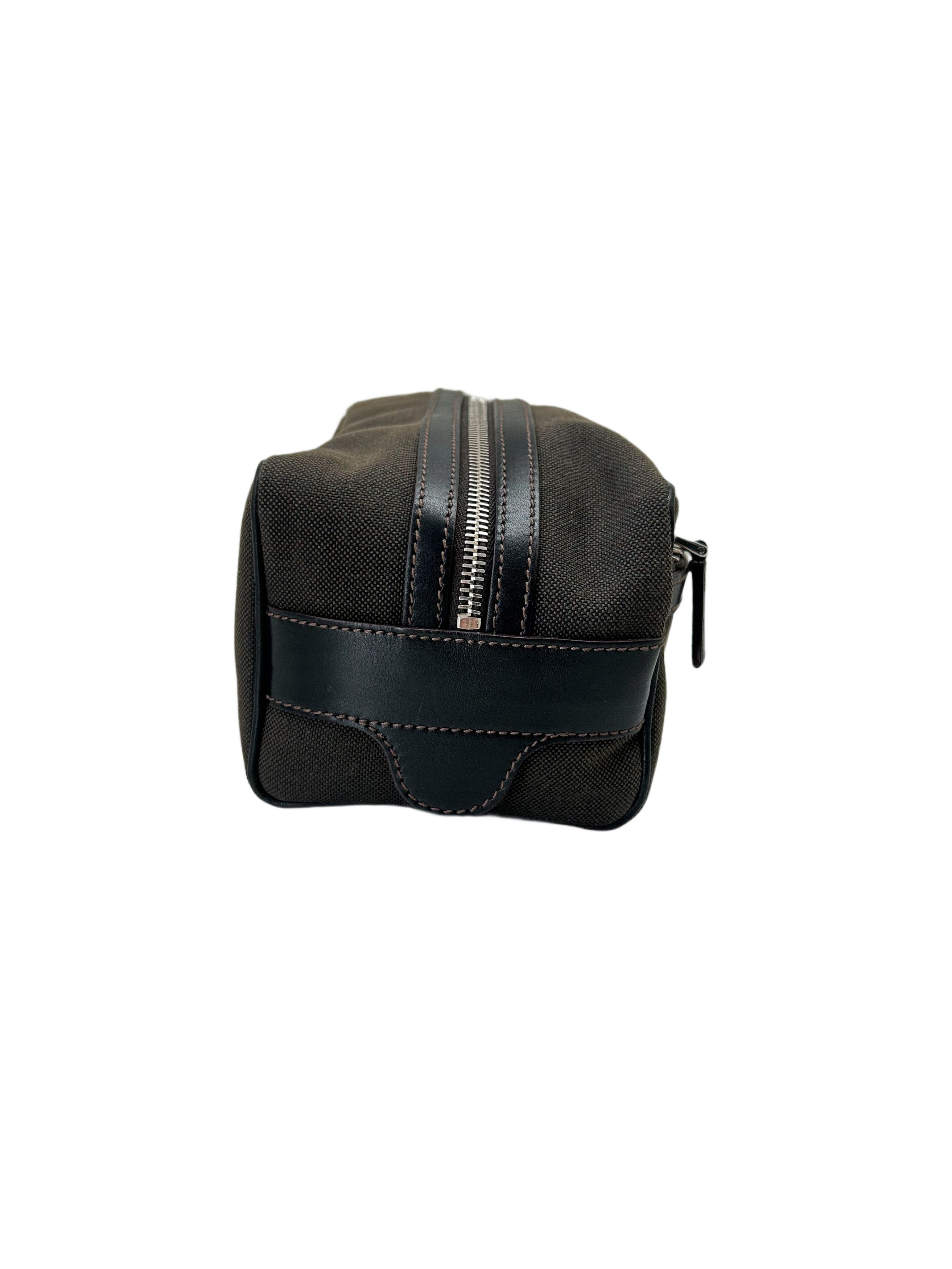 Prada Prada Wash Bag WithEmbroidered / Royal Crest With Leather D Size ONE SIZE - 3 Thumbnail