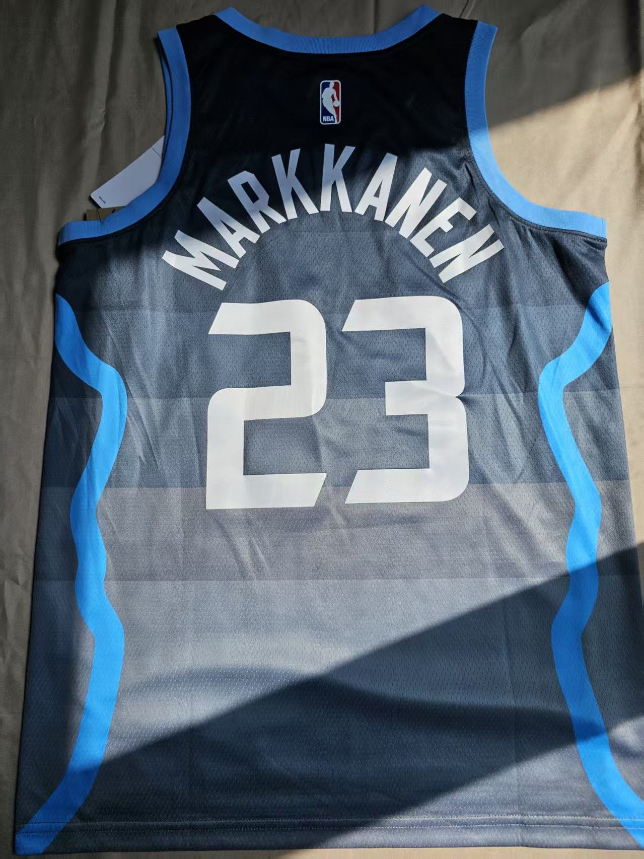 NBA Utah Jazz #23 Lauri Markkanen Jersey Size US XL / EU 56 / 4 - 1 Thumbnail