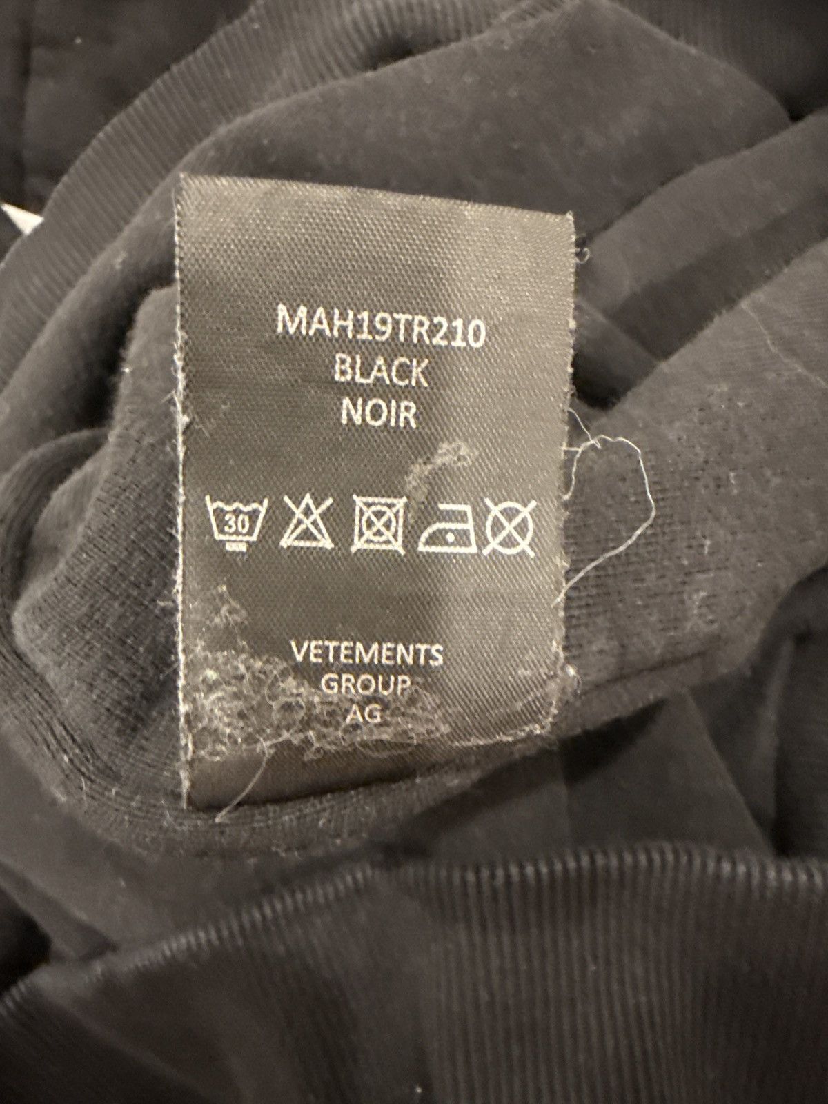 Vetements Vetements AW19 Inside Out "Shark" Hoodie Size US XS / EU 42 / 0 - 11 Thumbnail