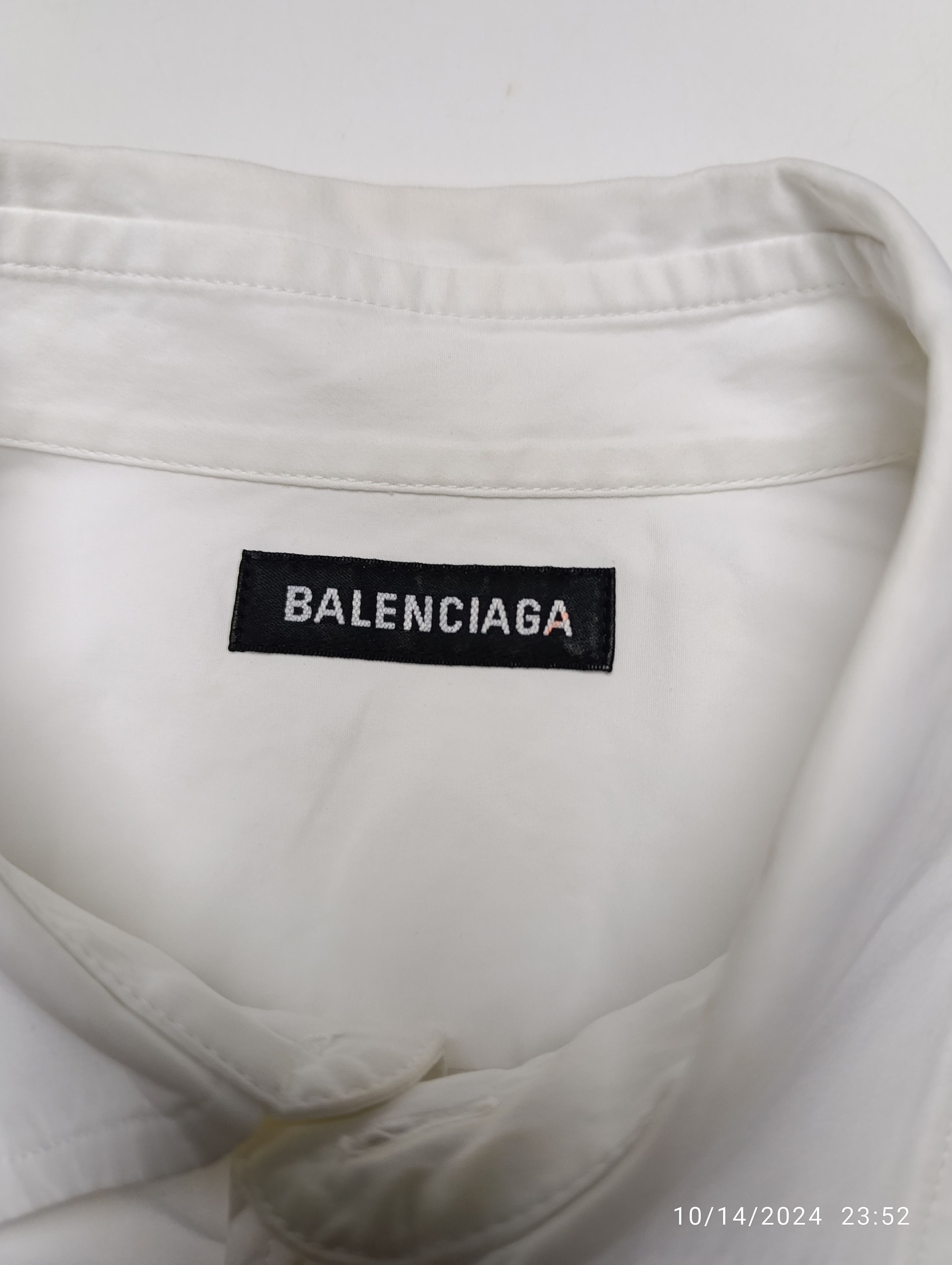 Balenciaga BALENCIAGA S/S 2020 RUBBER LOGO COLLAR CLASSIC SHIRT Size US L / EU 52-54 / 3 - 5 Thumbnail