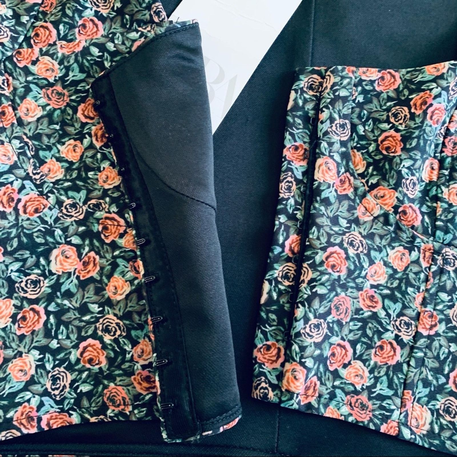 Zara Zara floral detail long sleeve corset crop top size Small Size S / US 4 / IT 40 - 8 Thumbnail