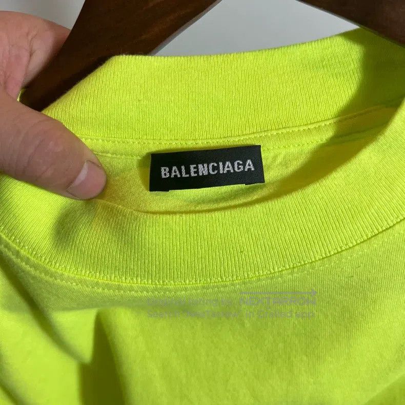 Balenciaga Balenciaga Small Embroidered Short Sleeve Size US S / EU 44-46 / 1 - 3 Thumbnail