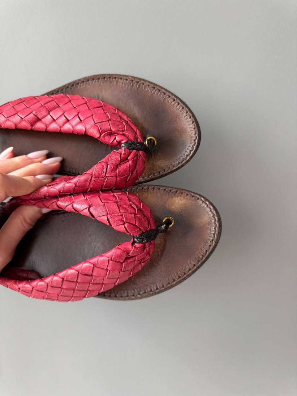 Bottega Veneta Bottega Veneta Brown Woven Leather Intrecciato Thong Flat Size US 7 / IT 37 - 7 Thumbnail