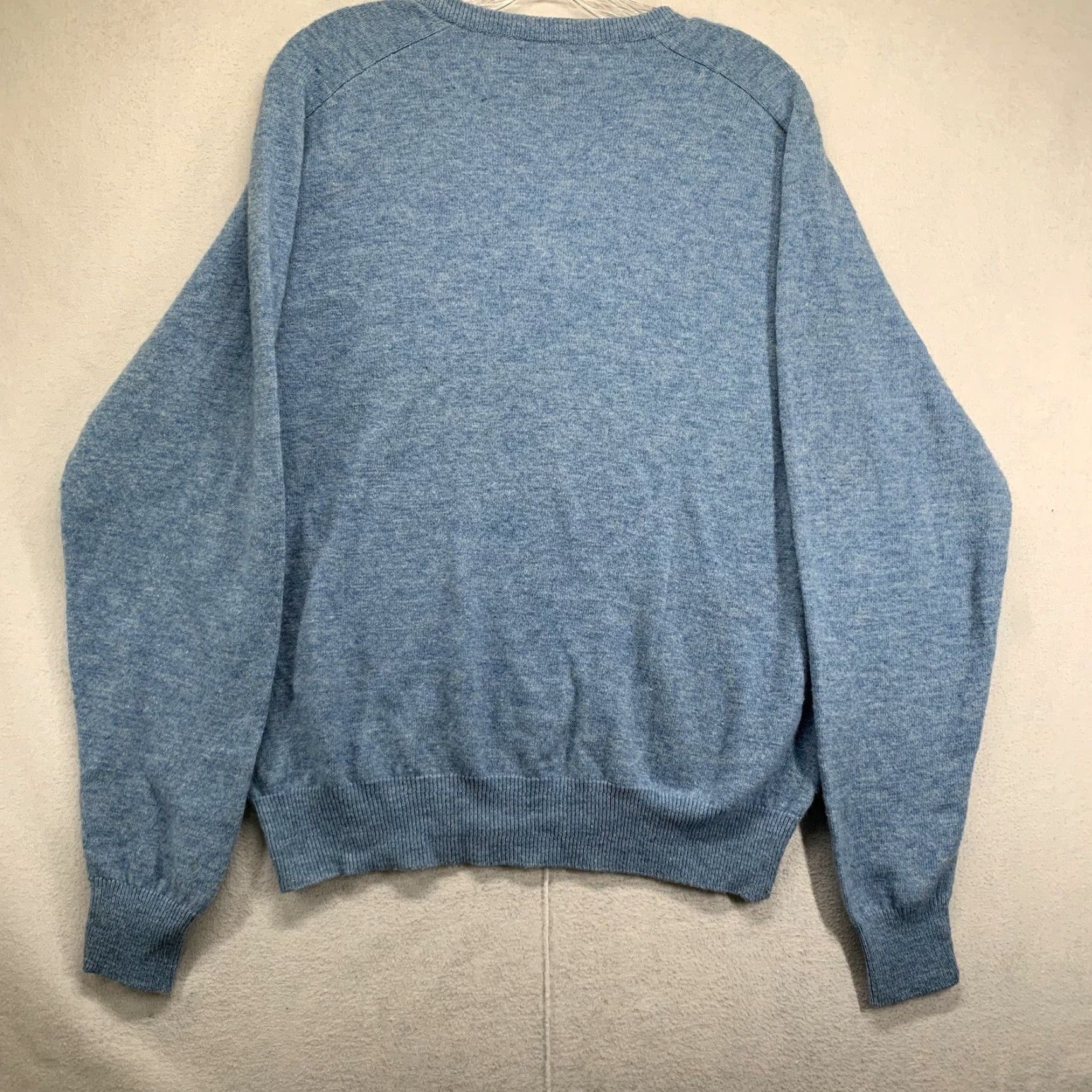 Vintage VINTAGE Aberjona Wool Blend Grandpa Sweater Pullover Men Medium Blue 80s 90s 70s Golf Walking Mens Knit V-Neck Long Sleeve Athletic Fit Size US M / EU 48-50 / 2 - 3 Thumbnail