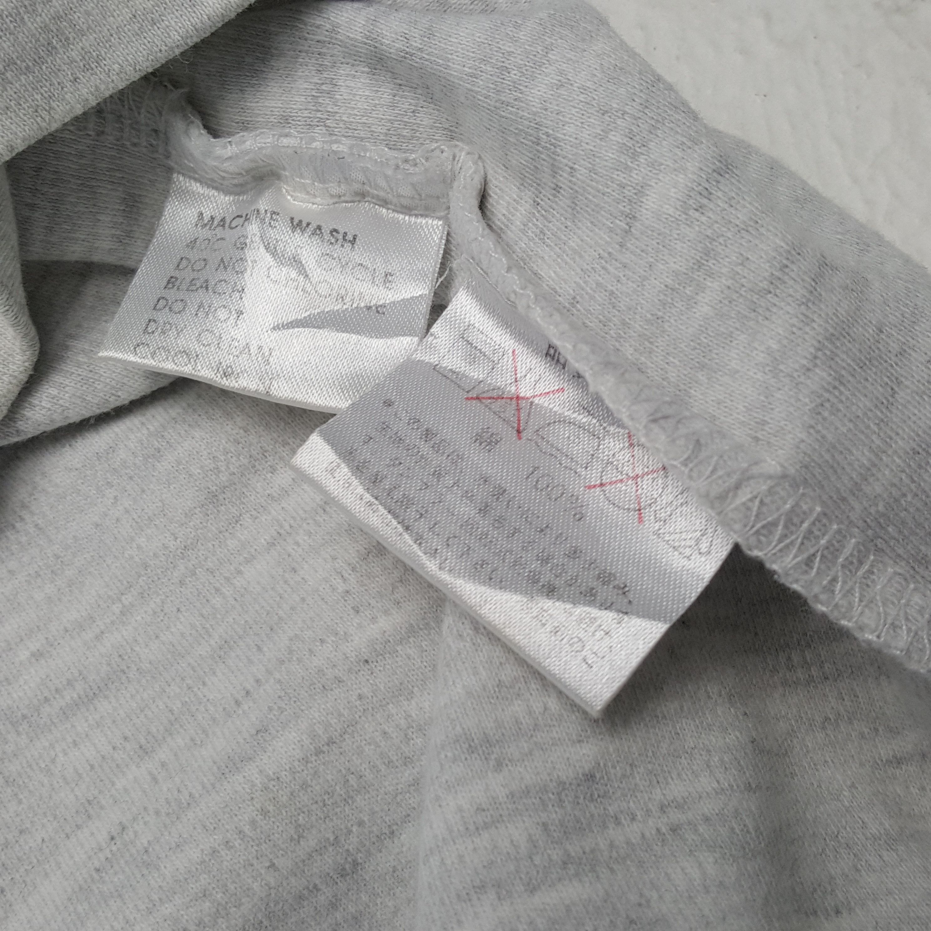 Vintage × Yves Saint Laurent YVES SAINT LAURENT Tshirt Pocket Logo Design Size US L / EU 52-54 / 3 - 5 Thumbnail