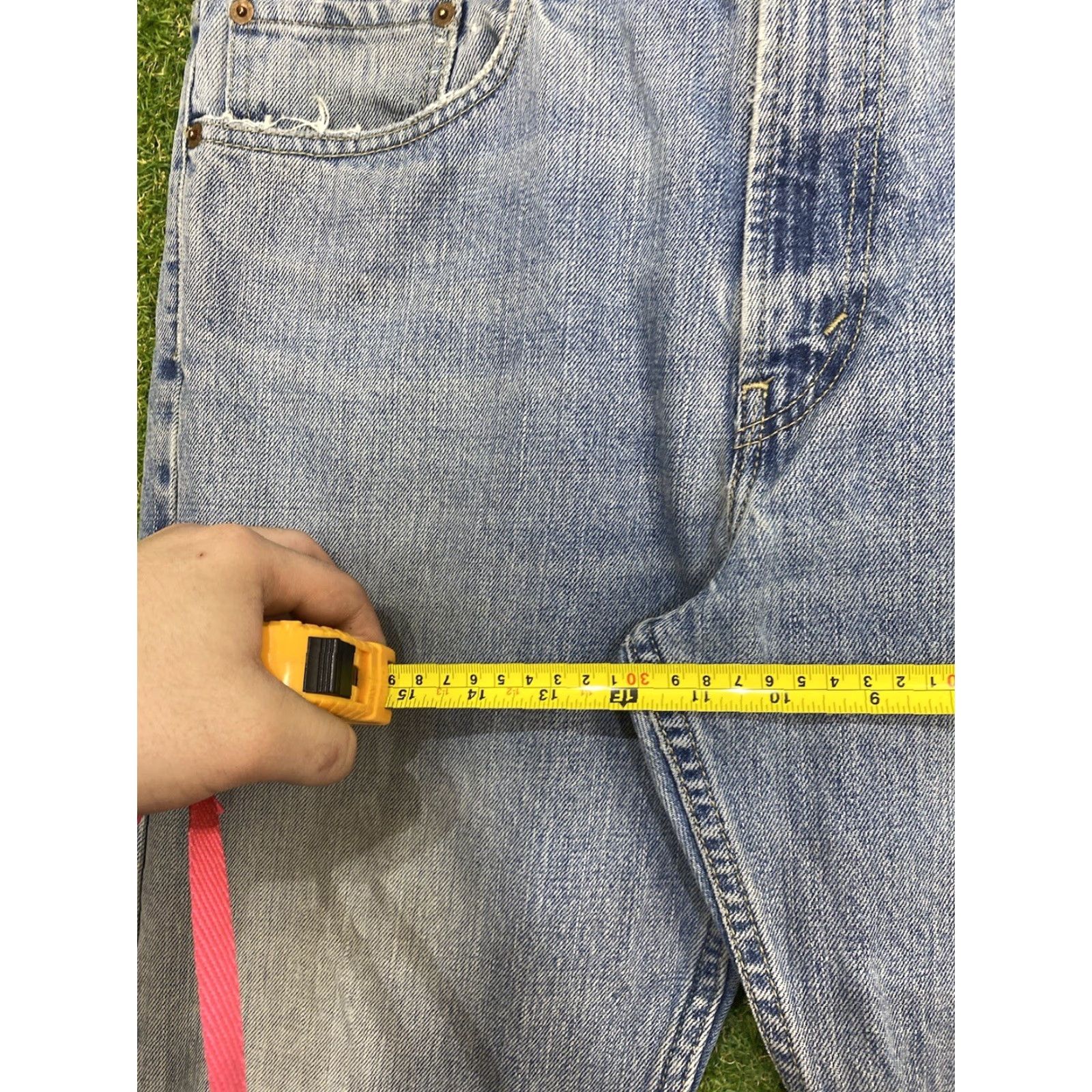 Levi's VINTAGE Levi's 505 Jeans Mens 33x30 Regular Fit Straight Leg Medium Wash Workwear Blue Cotton Denim Pants Regular Mens 33 30 Size US 33 - 7 Thumbnail