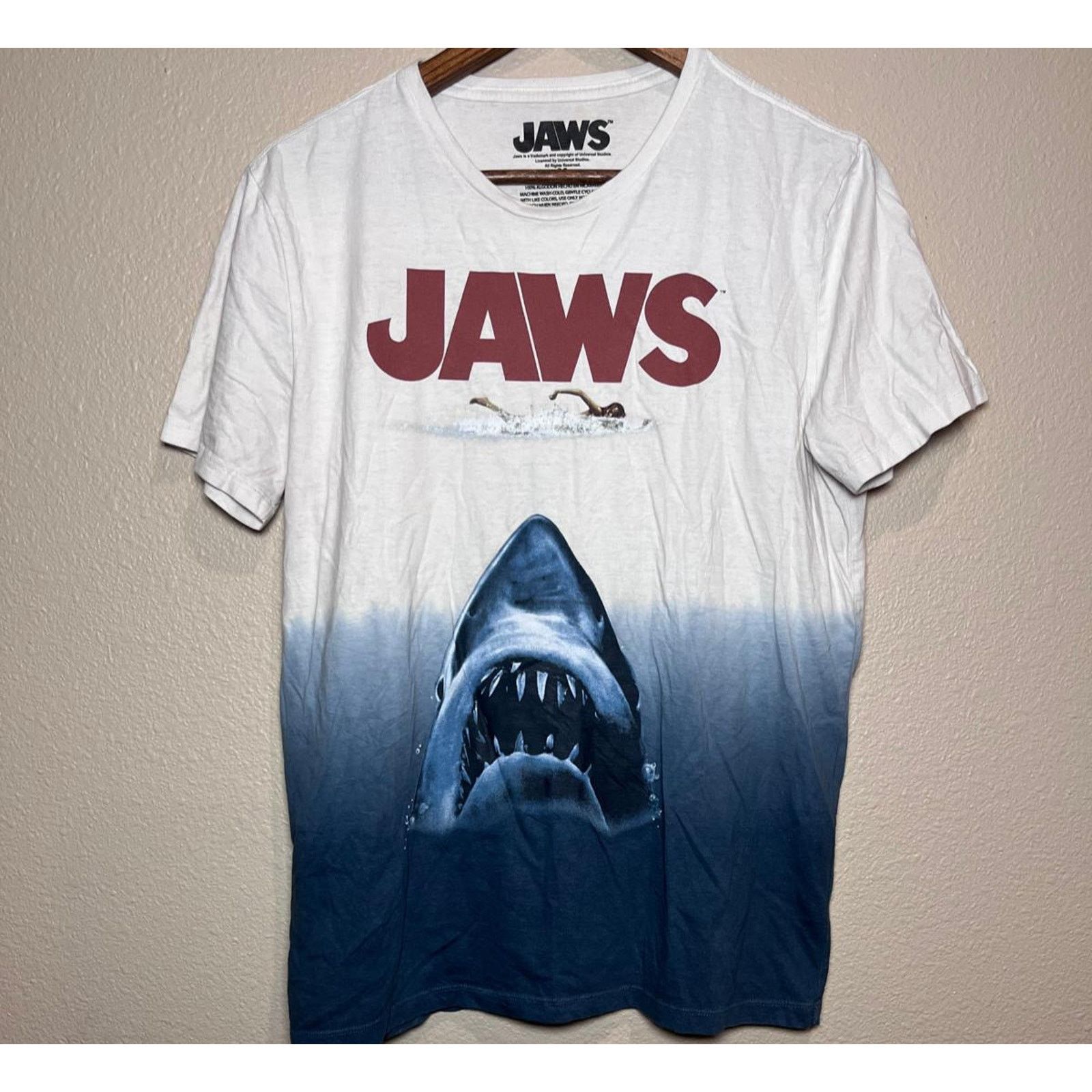 Universal Studios 🦈 JAWS Graphic T-Shirt – Size M Size US M / EU 48-50 / 2 - 1 Thumbnail