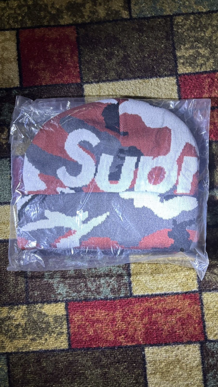 Supreme “Camo Big Logo” Beanie, Red Camo (F/W 2025, Week 18) Size ONE SIZE - 3 Thumbnail