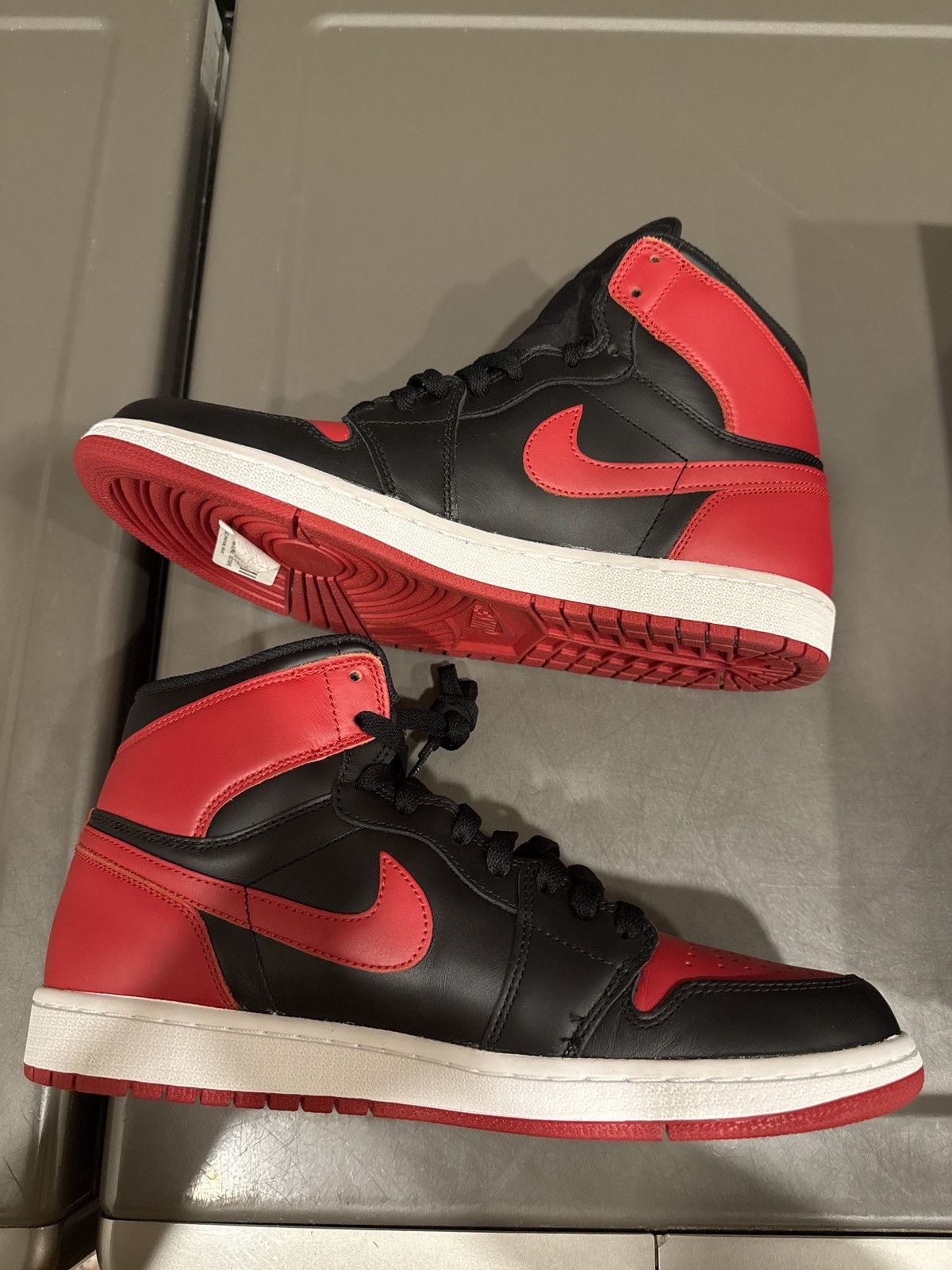Jordan Brand Jordan 1 Bred 2013 Size US 11 / EU 44 - 2 Thumbnail