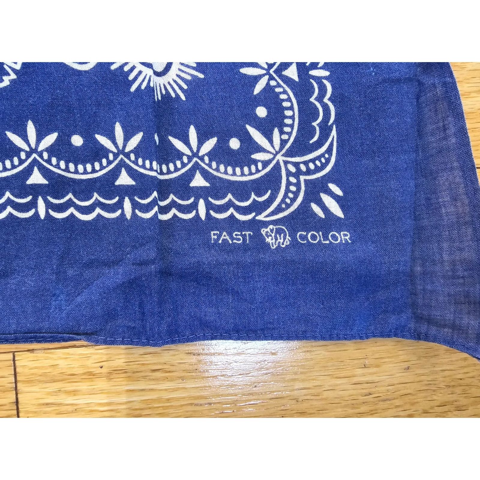 Vintage VINTAGE Bandana Navy Elephants 50's 24INCH X 24INCH Scarf Mens Cotton Western Pattern Solid XS? Size ONE SIZE - 2 Thumbnail