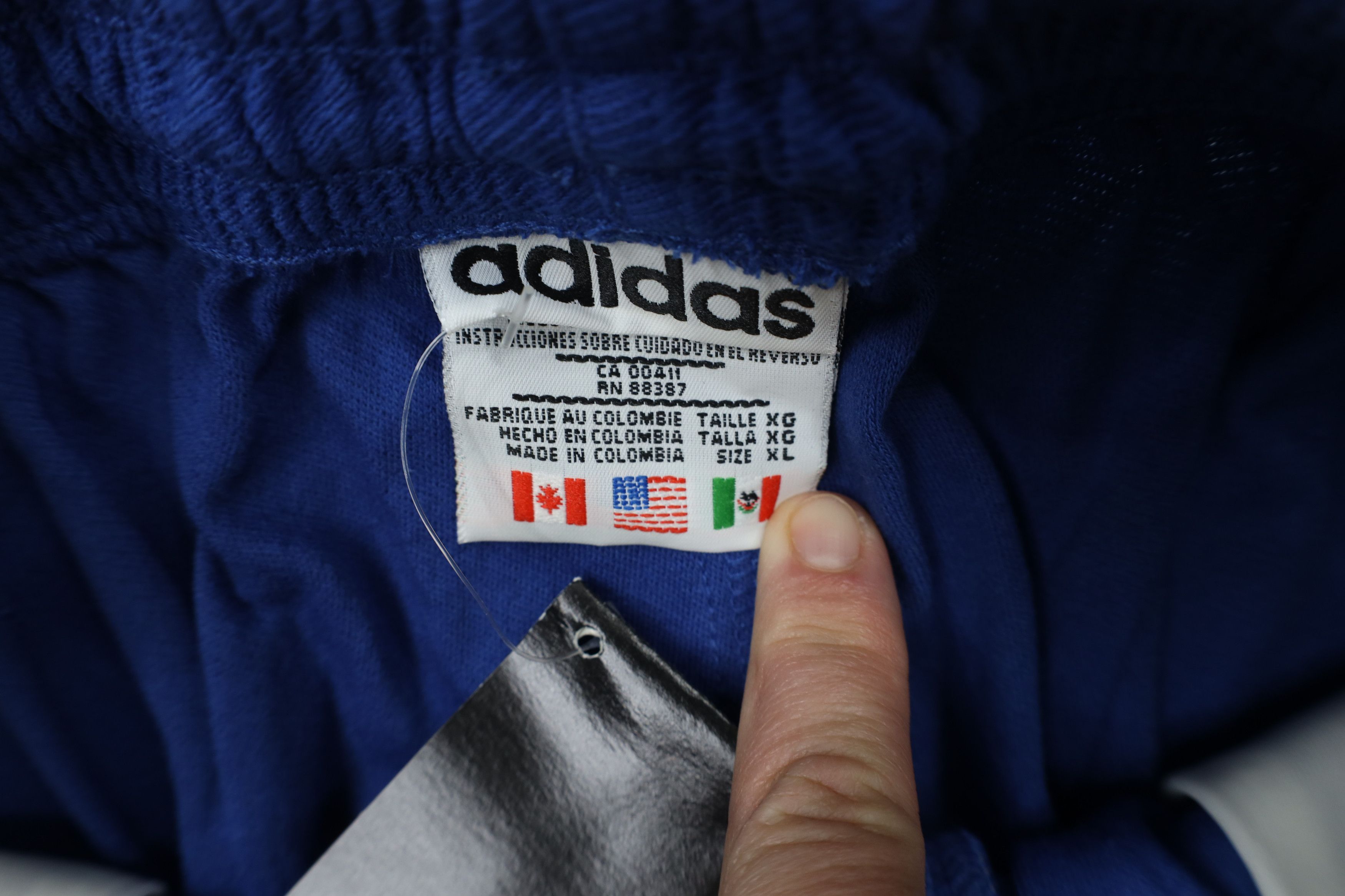 Vintage Deadstock Vintage 90s Adidas Above Shorts Royal Blue Cotton Size US 36 / EU 52 - 12 Thumbnail