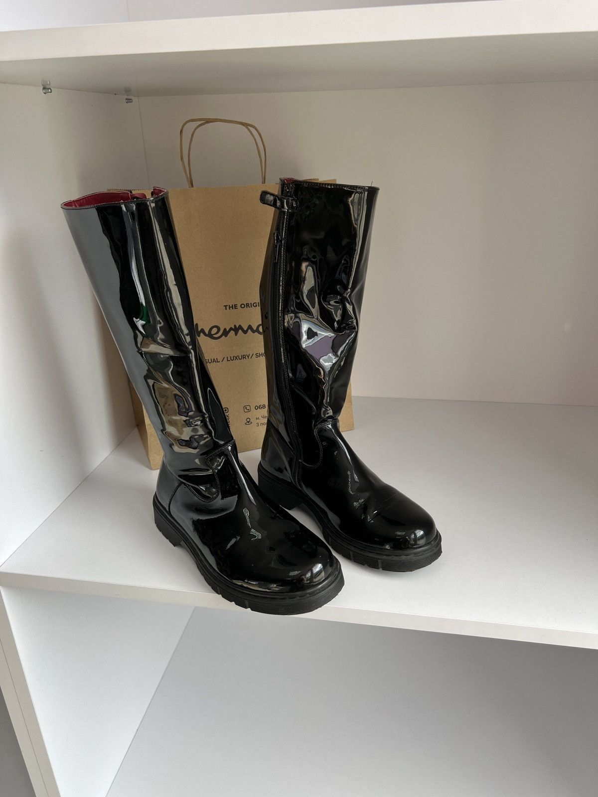 Designer × Dolce & Gabbana × Vintage Vintage Dolce Gabbana lacquered Black Shoes Size US 7 / IT 37 - 2 Thumbnail