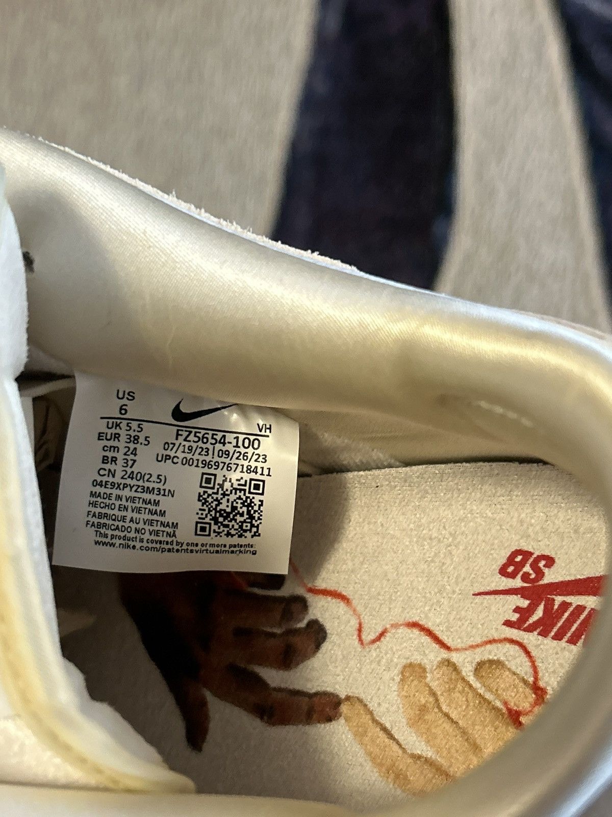 Nike Nike SB “City of Love” Size US 6 / EU 39 - 8 Thumbnail