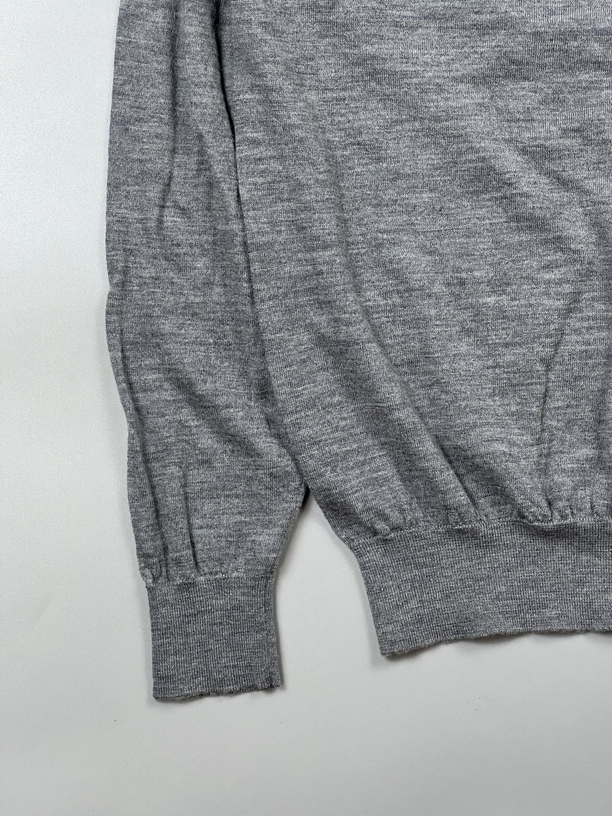 Suitsupply Suitsupply Merino Wool V Neck Sweater (Y0520) Size US L / EU 52-54 / 3 - 2 Thumbnail