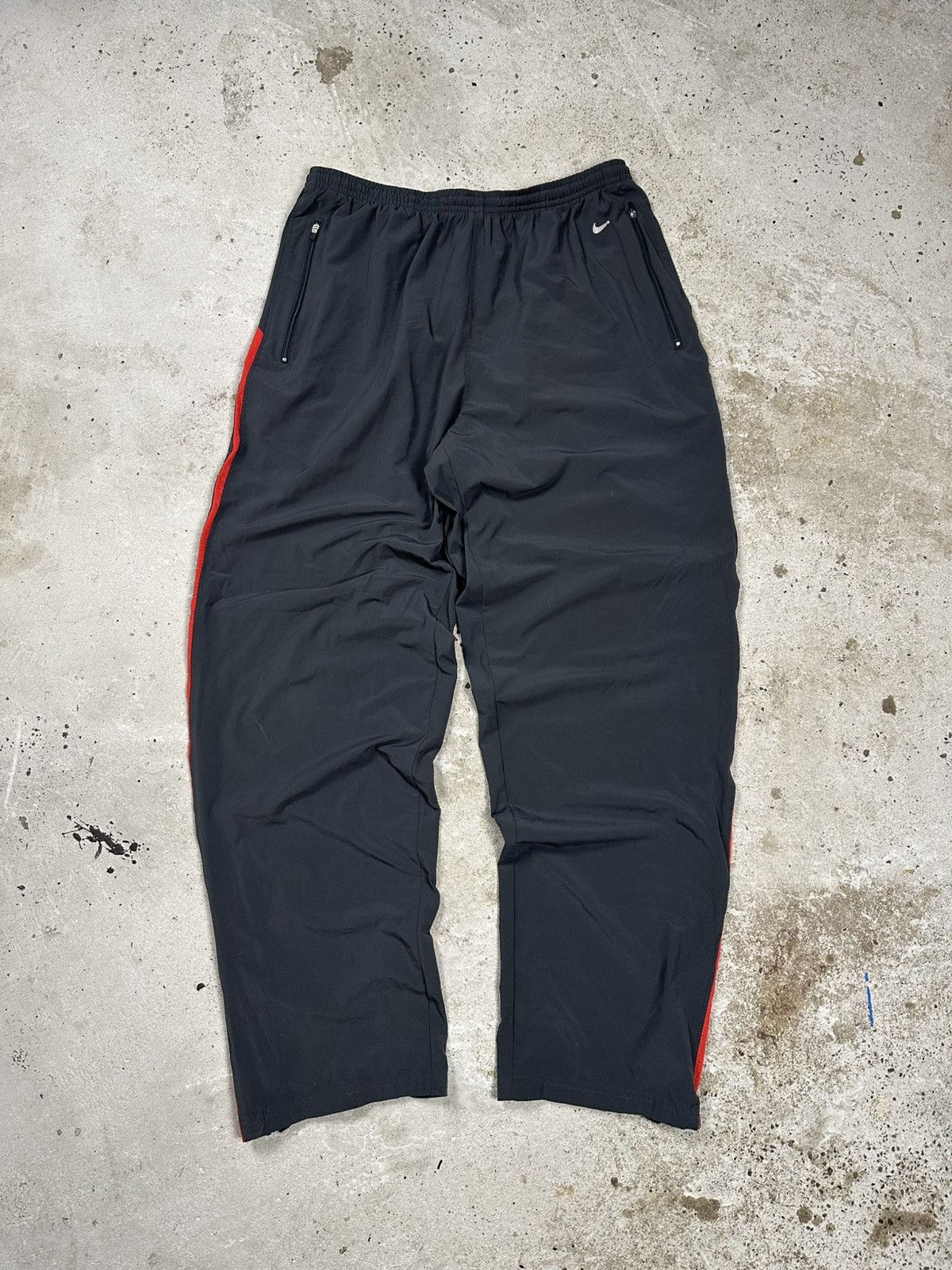 Nike × Vintage Vintage Y2K Nike Grey Baggy Track Pants Swoosh Size US 34 / EU 50 - 1 Thumbnail