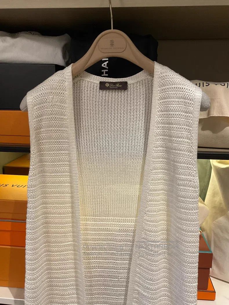 Loro Piana Loro Piana White Knitted Vest, Fabric 70% Linen/30% Mulber Size XS / US 0-2 / IT 36-38 - 2 Thumbnail