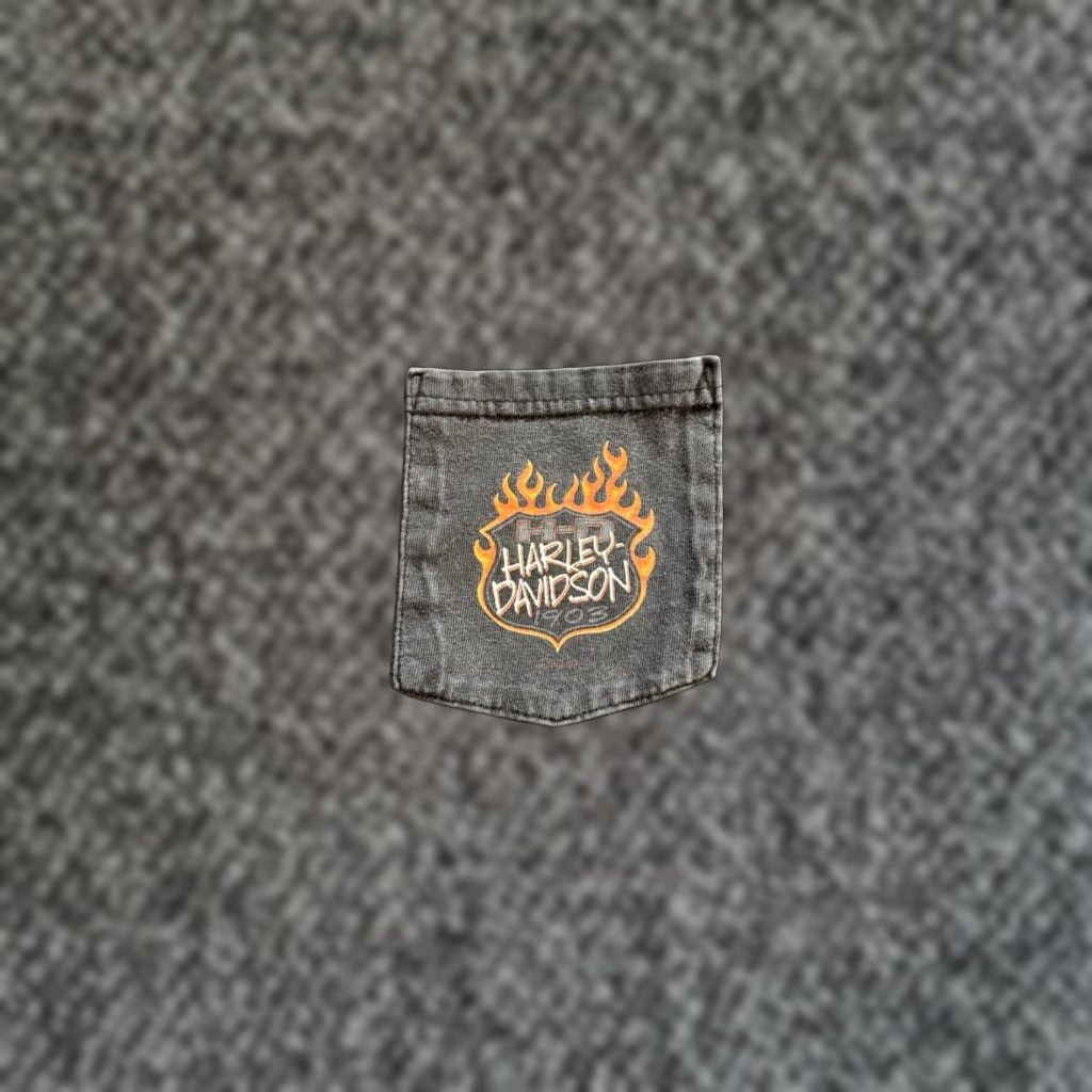 Harley Davidson VINTAGE Harley-Davidson Motorcycles Pocket Tee T-Shirt Logo Graphic Print Black 2003 2000s Men L Crew Neck Short Sleeve Pockets Biker Motorcycle TX Size US L / EU 52-54 / 3 - 1 Thumbnail
