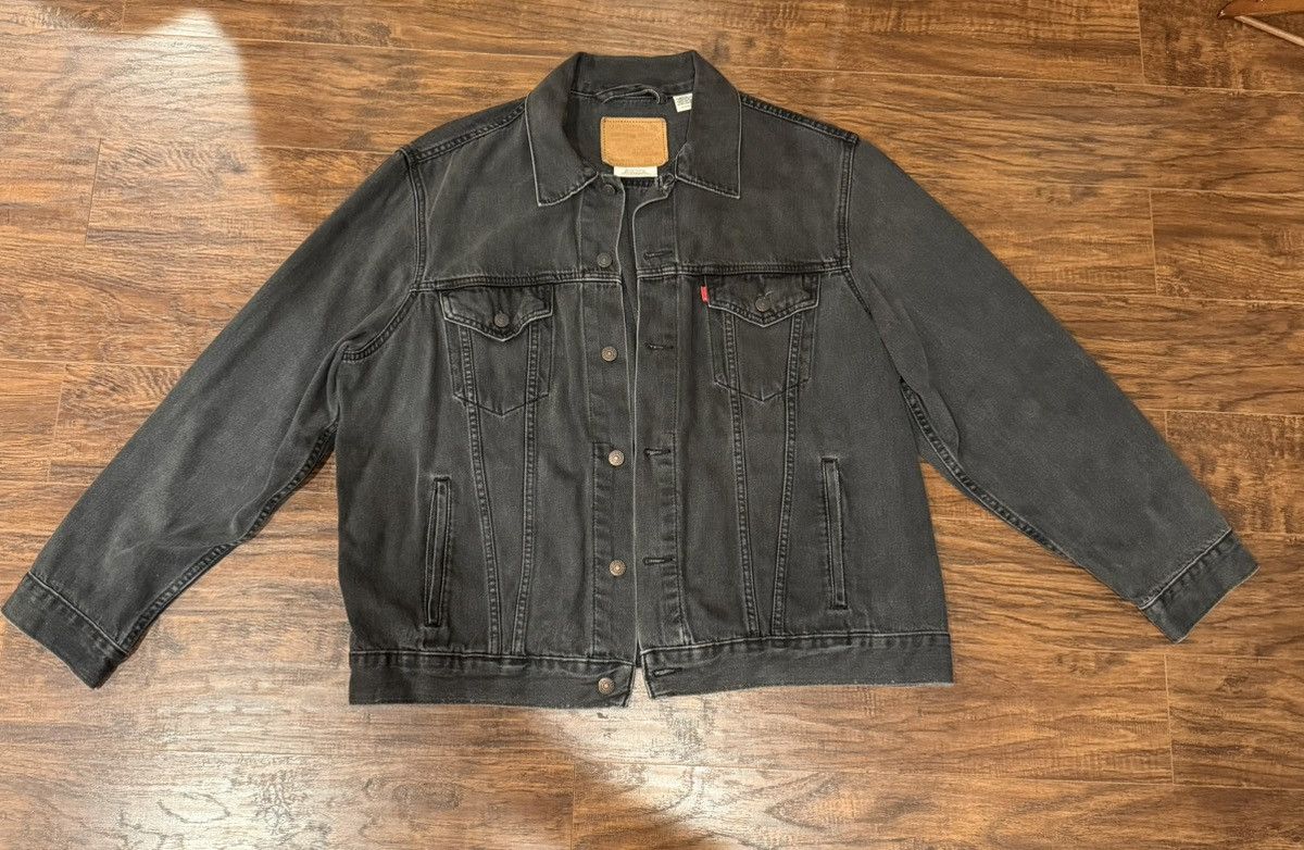 Levi's Levi's Premium Vintage Fit Trucker Jacket Washed Black XL Size US XL / EU 56 / 4 - 2 Thumbnail