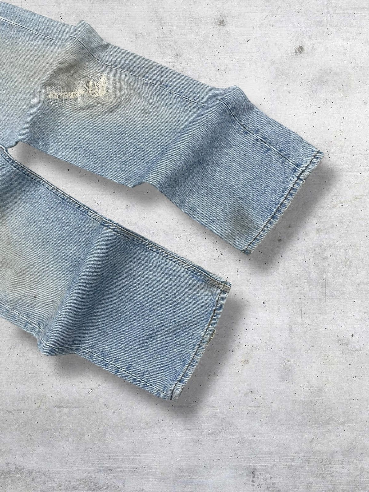 Levi's Vintage Clothing VINTAGE 501 LEVIS USA DESIGNER 90S OG RIPPED MUDWASH DENIM Size US 32 / EU 48 - 5 Thumbnail
