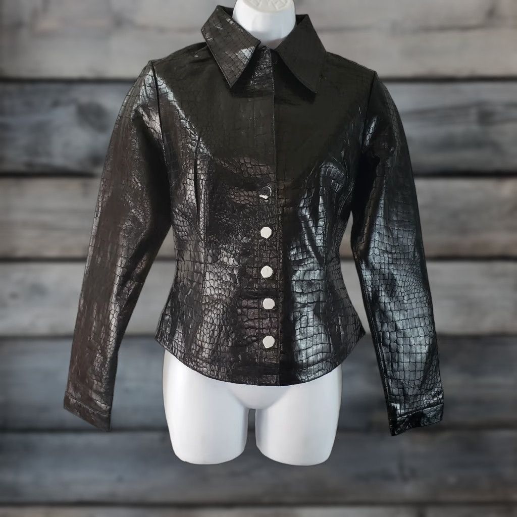 Vintage VINTAGE In Suede Womens Leather Jacket Sz Small Solid Black Reptile Button Front Size S / US 4 / IT 40 - 1 Thumbnail
