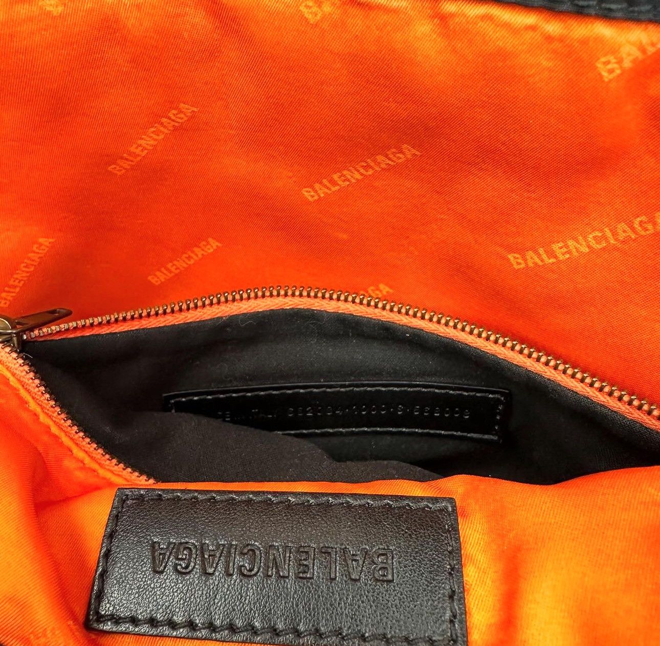Balenciaga Authentic Balenciaga Nylon Sling Bag Size ONE SIZE - 8 Thumbnail