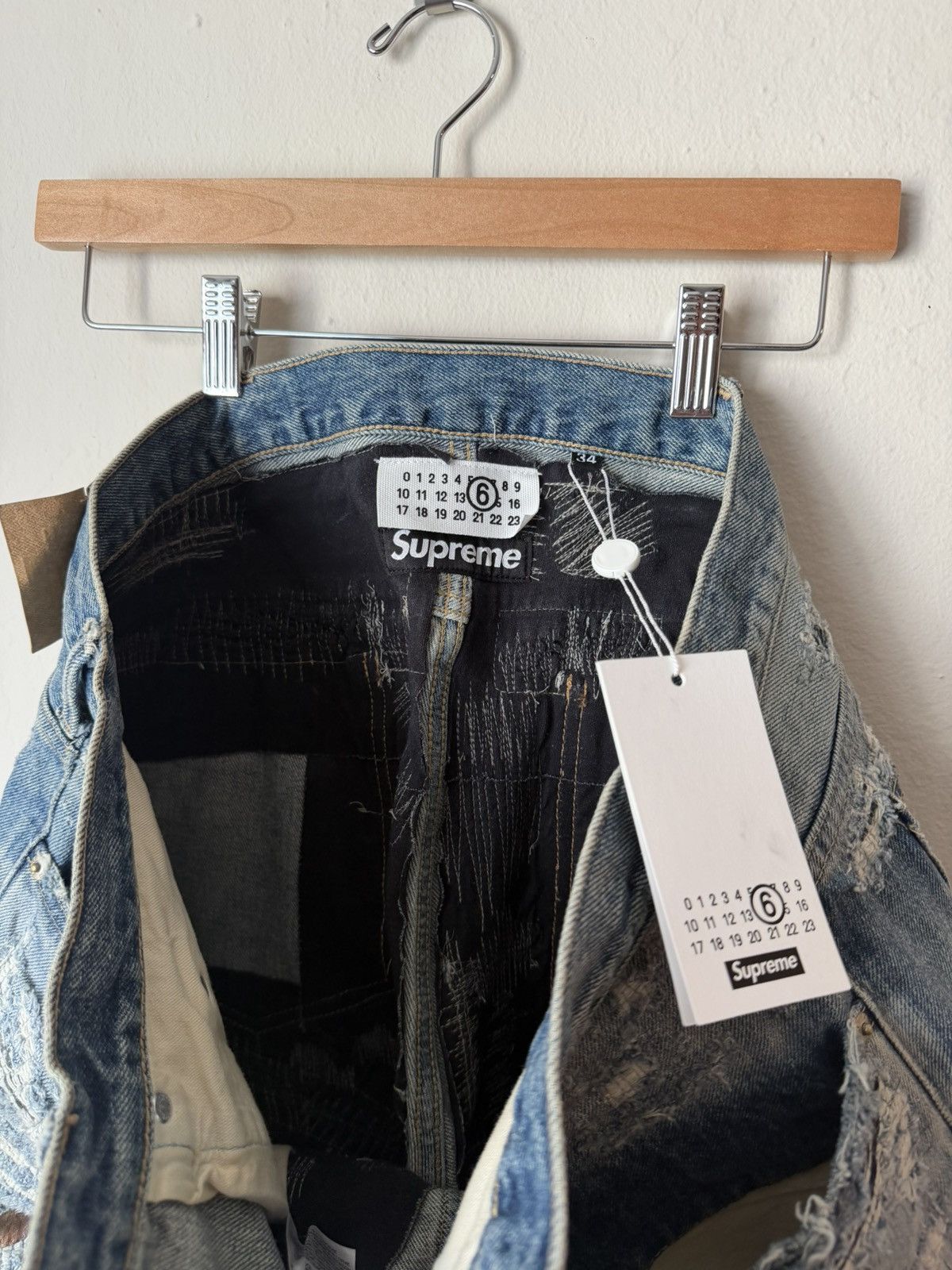 Maison Margiela × Supreme Supreme SS26 MM6 Maison Margiela Selvedge Jean Size 34 Size US 34 / EU 50 - 6 Thumbnail