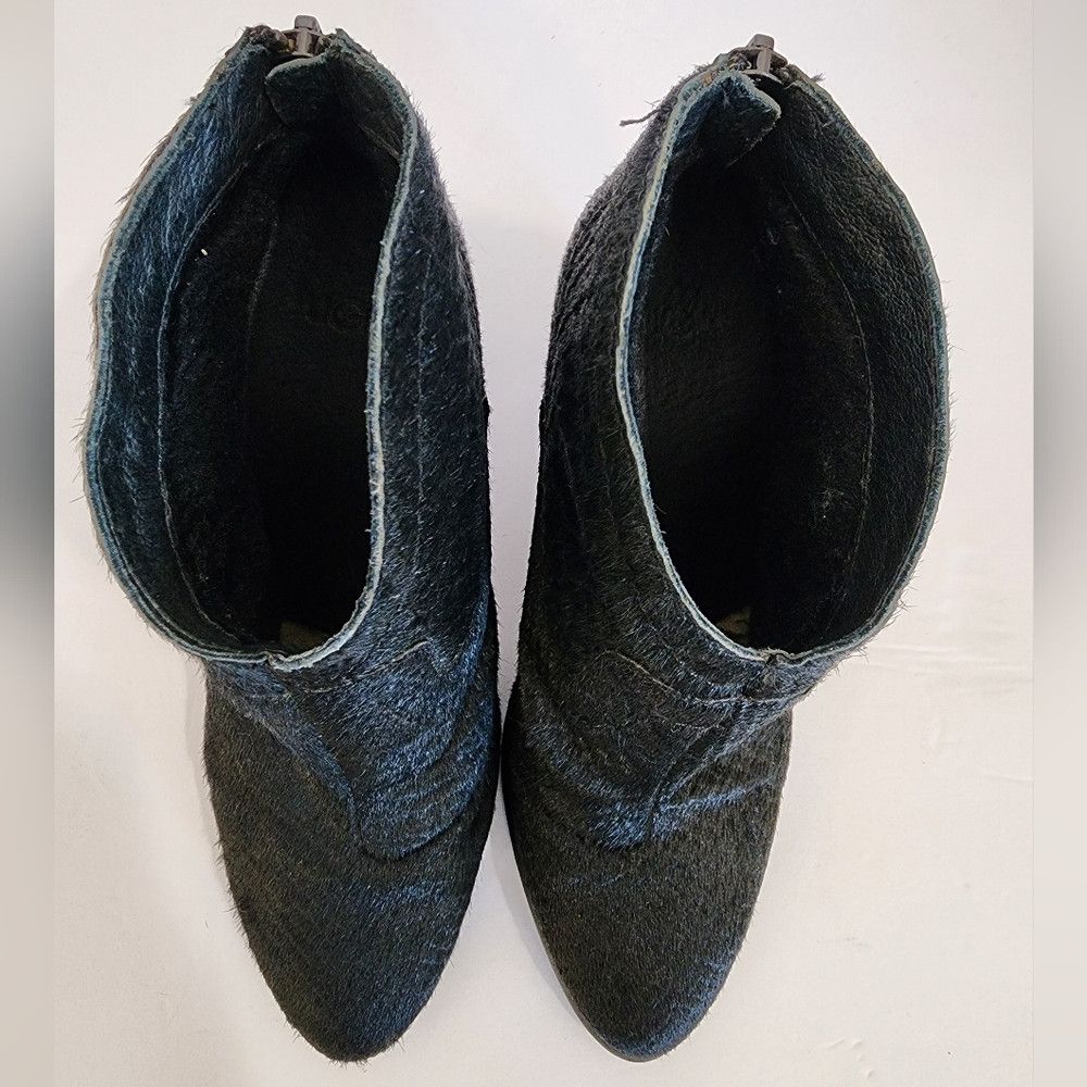Ugg UGG Slate Black Snake Hair Textures Ankle Boots 6 Size US 6 / IT 36 - 6 Thumbnail