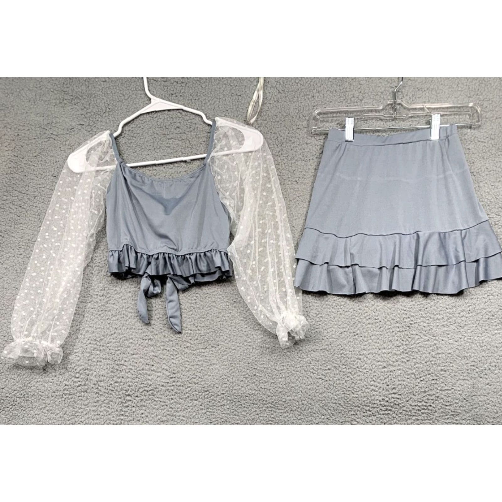 Vintage Lzhua 2-Piece Swimsuit Women's XS Gray Lacy Sleeves Boy Shorts Under Skirt NWT Vintage: No (if applicable) Size 26" / US 2 / IT 38 - 4 Thumbnail